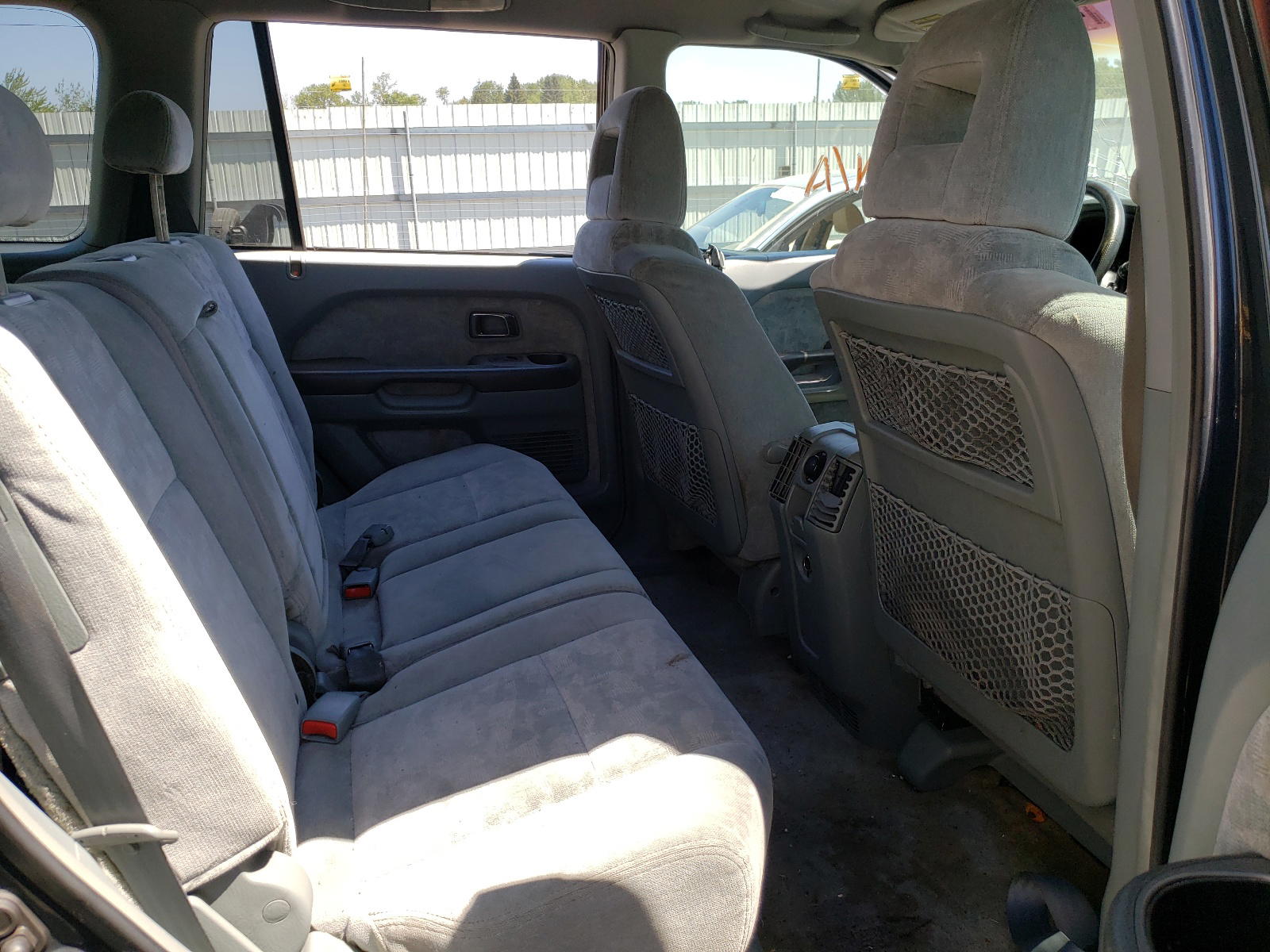 Photo 6 from auction – 2003 HONDA PILOT with VIN 2HKYF18483H603364