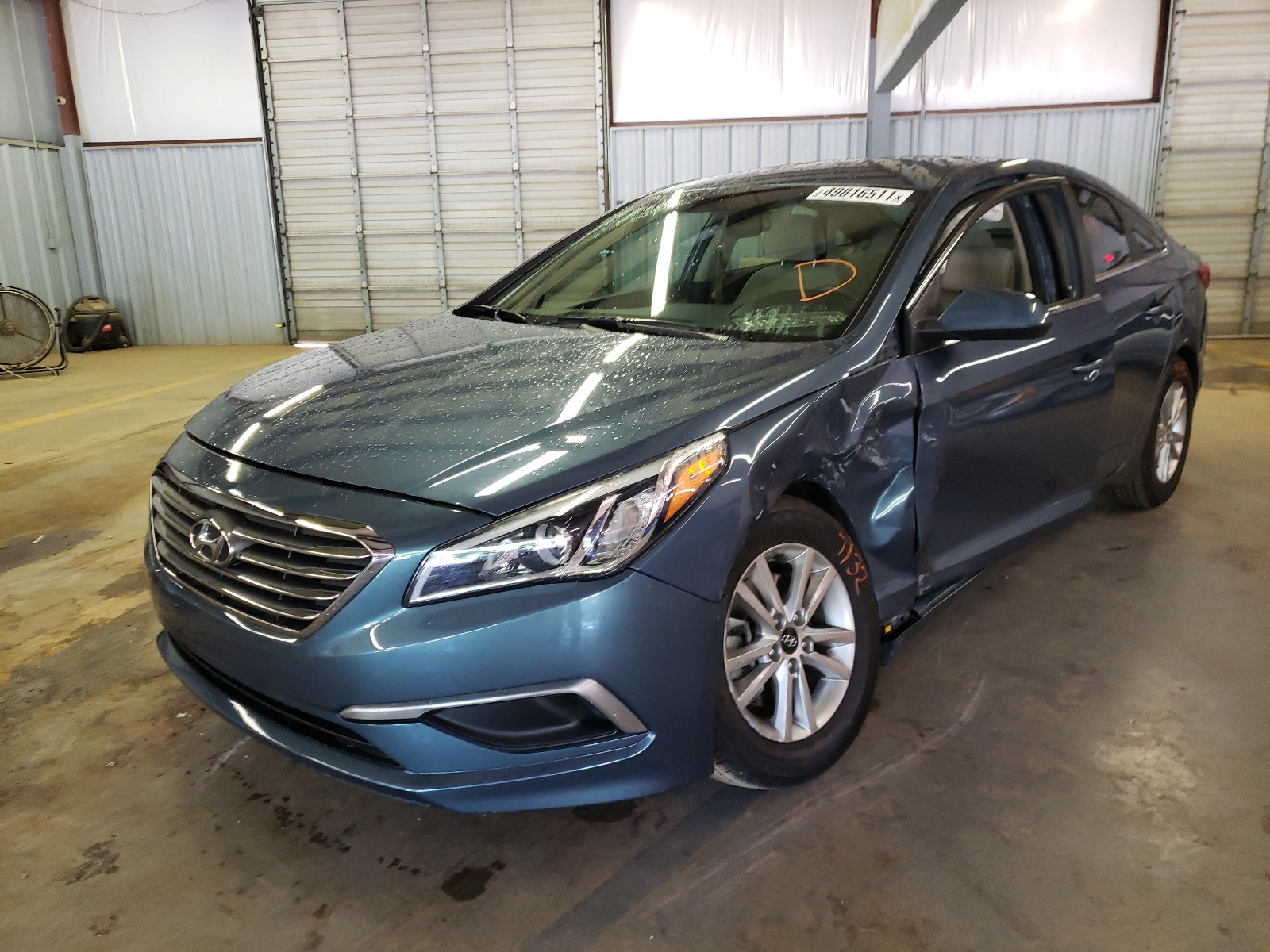 Photo 2 from auction – 2016 HYUNDAI SONATA SE with VIN 5NPE24AF5GH276875