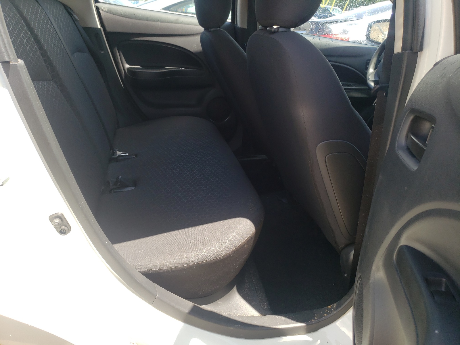 Photo 6 from auction – 2015 MITSUBISHI MIRAGE DE with VIN ML32A3HJ9FH053989