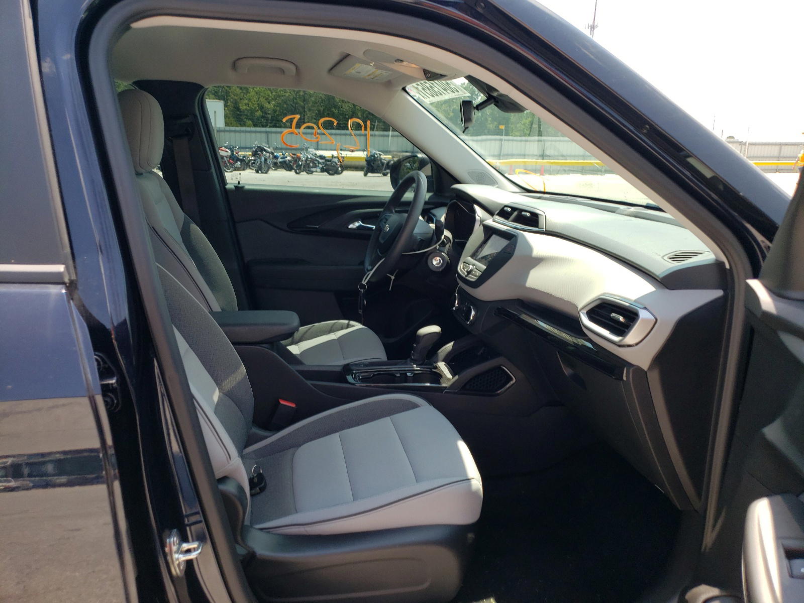 Photo 5 from auction – 2021 CHEVROLET TRAILBLAZE with VIN KL79MMS29MB008686