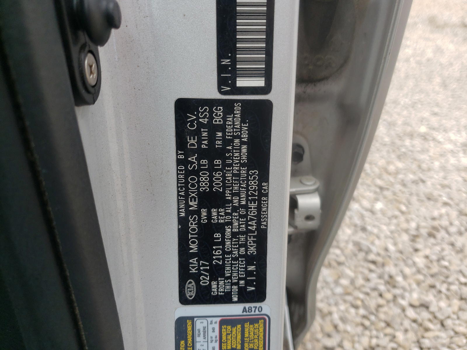 Photo 10 from auction – 2017 KIA FORTE LX with VIN 3KPFL4A76HE129853
