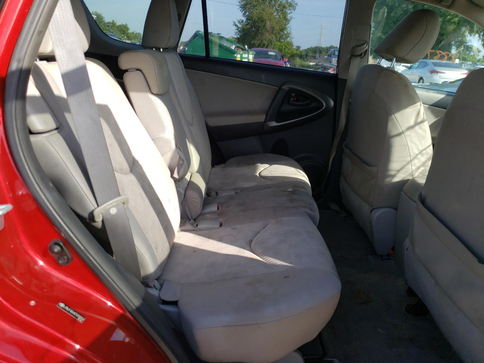 Photo 6 from auction – 2012 TOYOTA RAV4 with VIN JTMJF4DV4C5058202