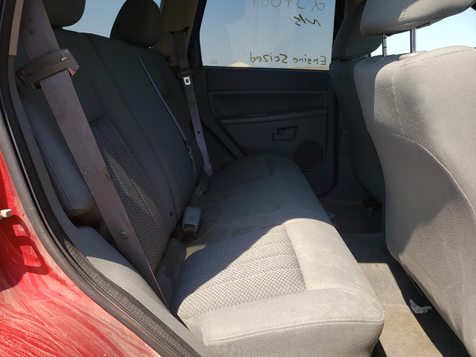Photo 6 from auction – 2005 JEEP GRAND CHER with VIN 1J4GR48K55C534693