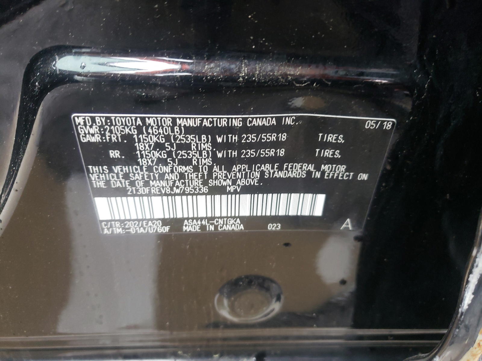 Photo 10 from auction – 2018 TOYOTA RAV4 LIMIT with VIN 2T3DFREV8JW795336
