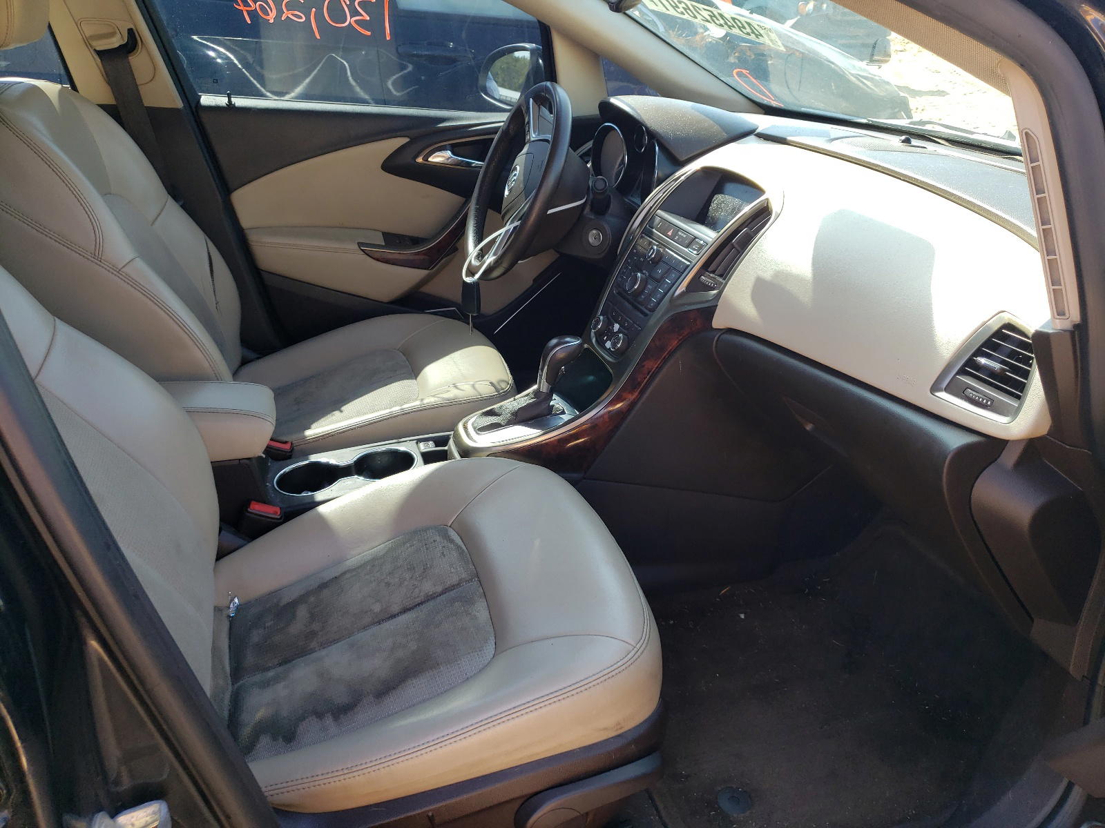 Photo 5 from auction – 2015 BUICK VERANO with VIN 1G4PP5SK3F4159372