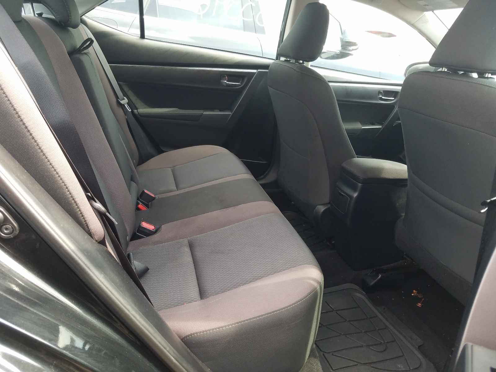 Photo 6 from auction – 2017 TOYOTA COROLLA L with VIN 2T1BURHE9HC930174