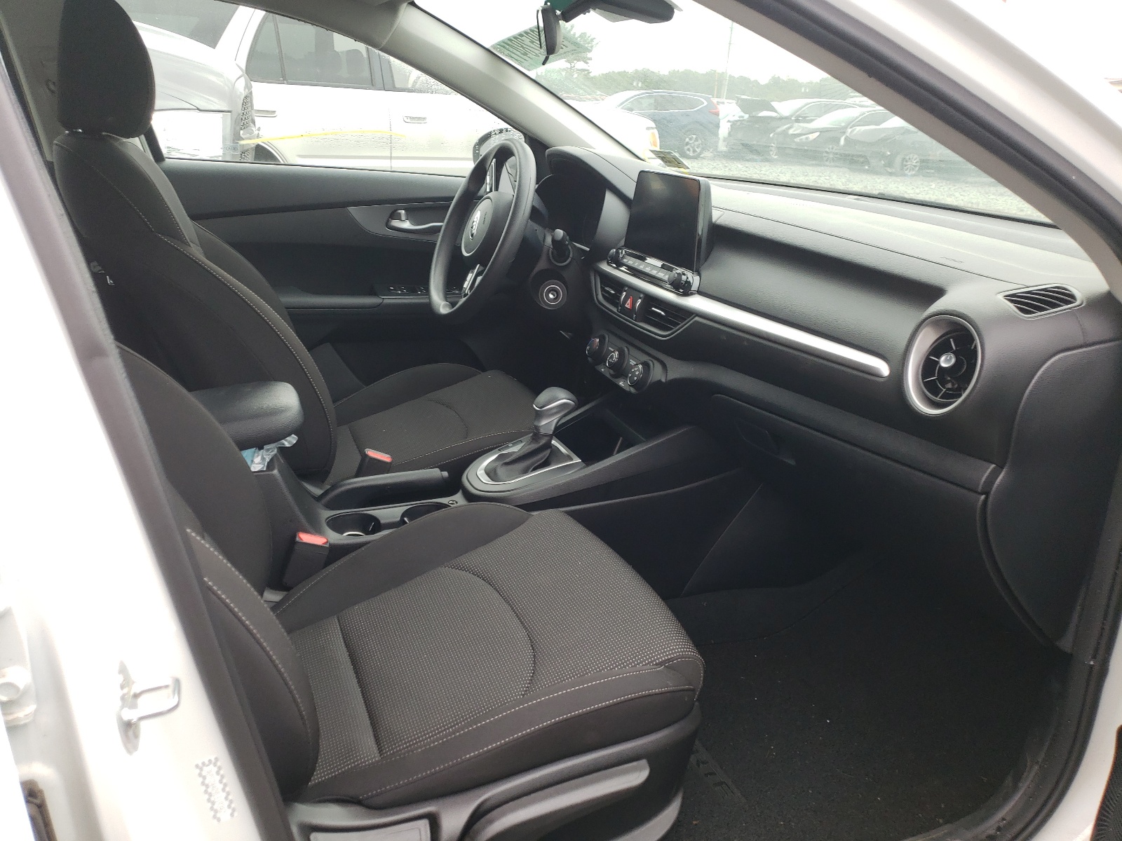 Photo 5 from auction – 2020 KIA FORTE FE with VIN 3KPF24AD9LE193421