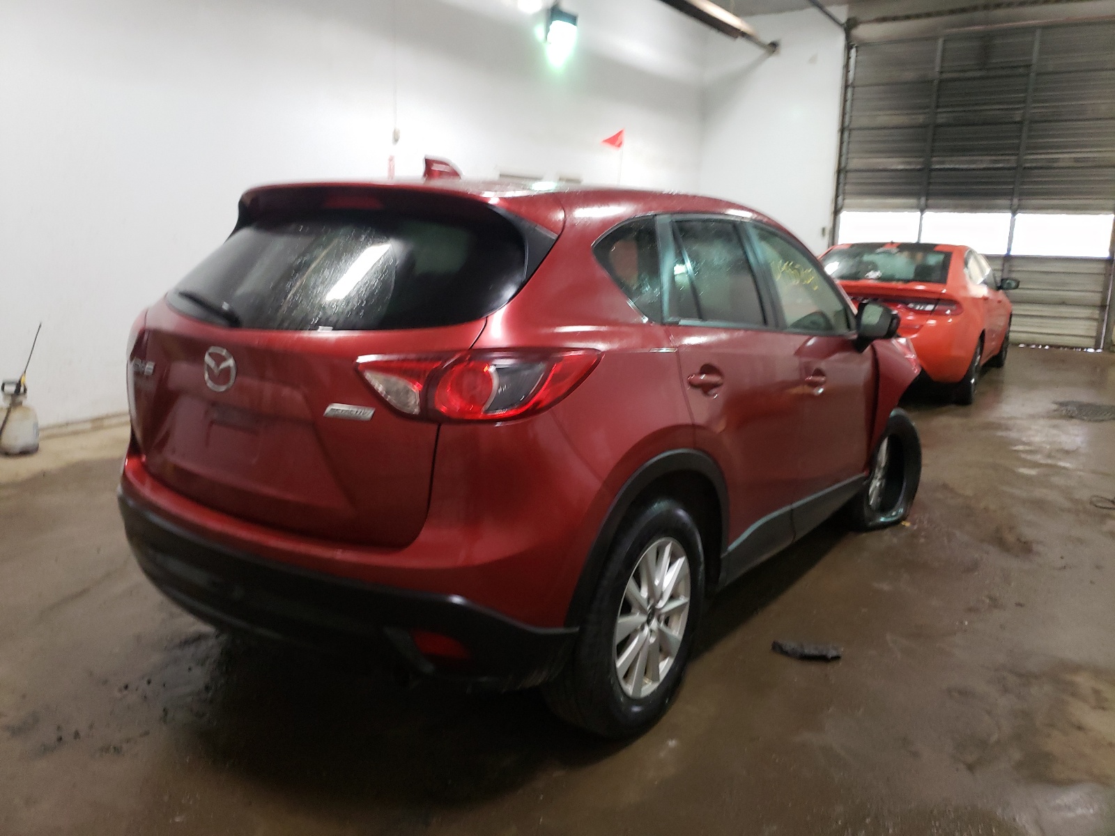 Photo 4 from auction – 2013 MAZDA CX-5 TOURI with VIN JM3KE2CEXD0120396