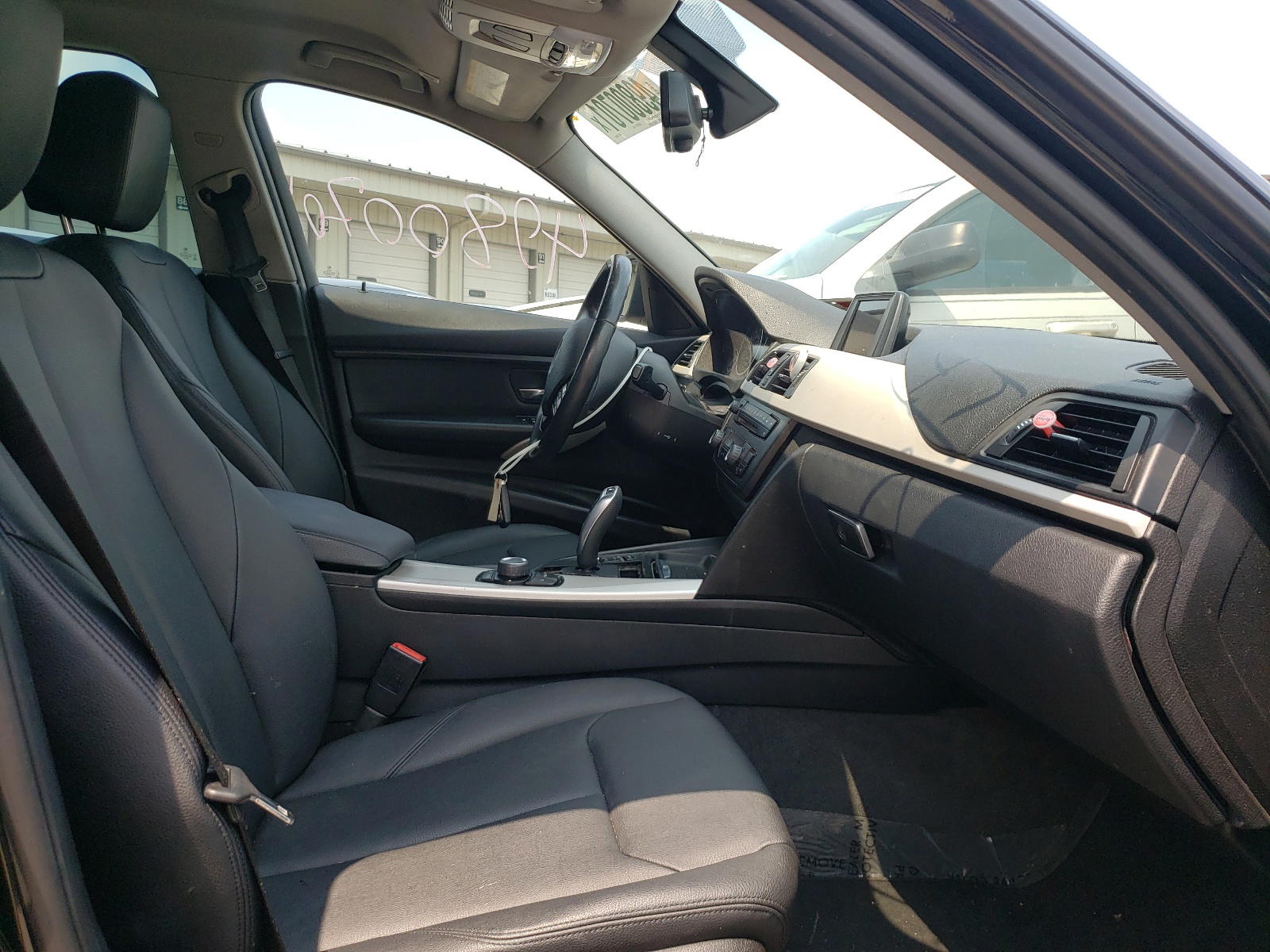 Photo 5 from auction – 2014 BMW 320 I with VIN WBA3B1C52EP680368