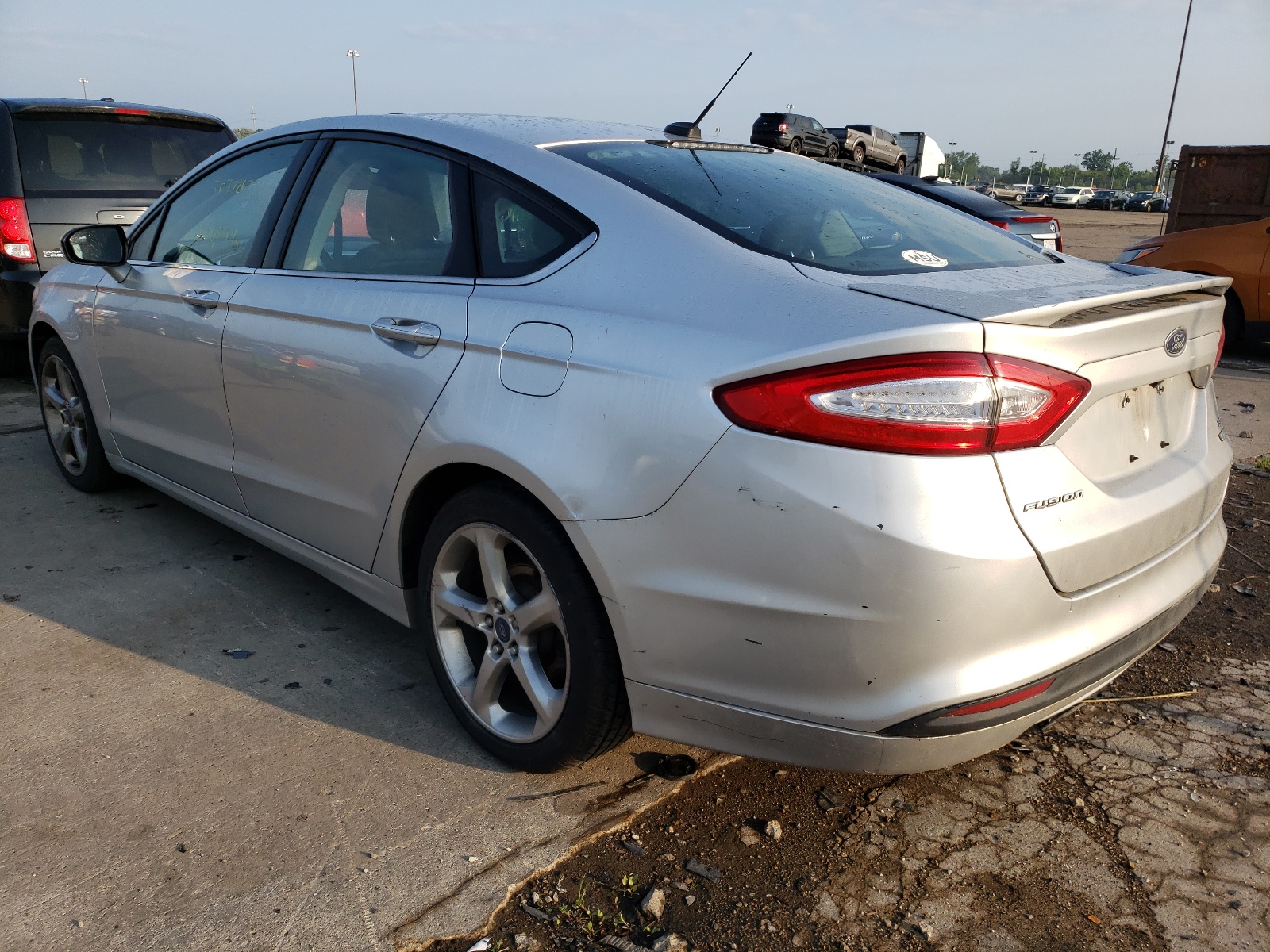 Photo 3 from auction – 2013 FORD FUSION SE with VIN 3FA6P0HR8DR321496