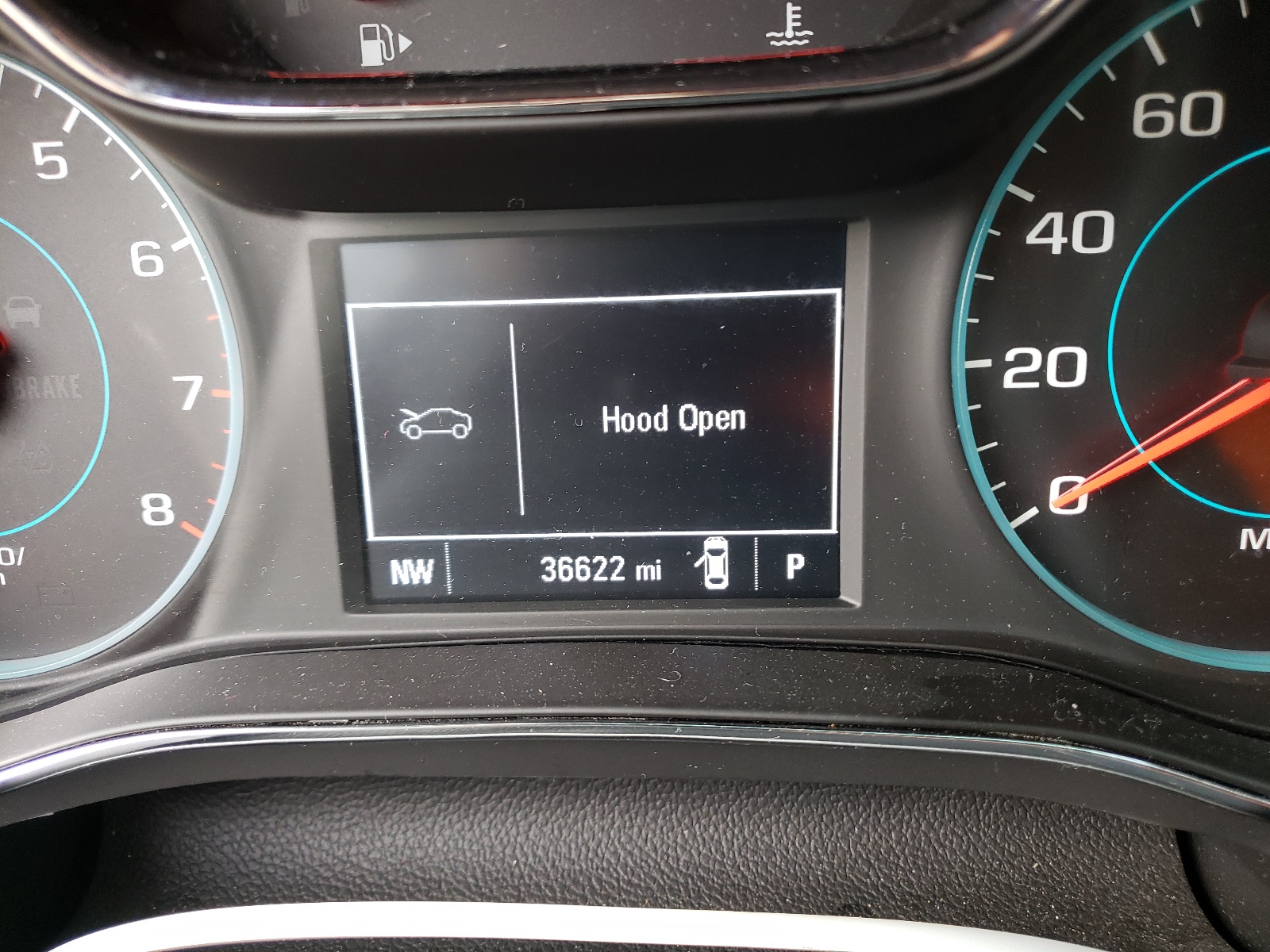 Photo 8 from auction – 2018 CHEVROLET CRUZE LT with VIN 3G1BE6SM4JS524073