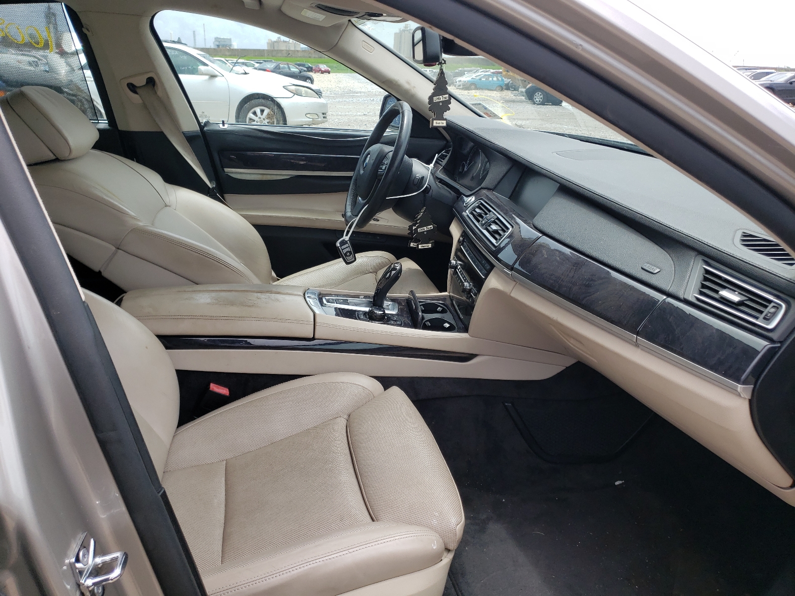 Zdjęcie 5 z aukcji – 2009 BMW 750 LI z VIN WBAKB83509CY60403