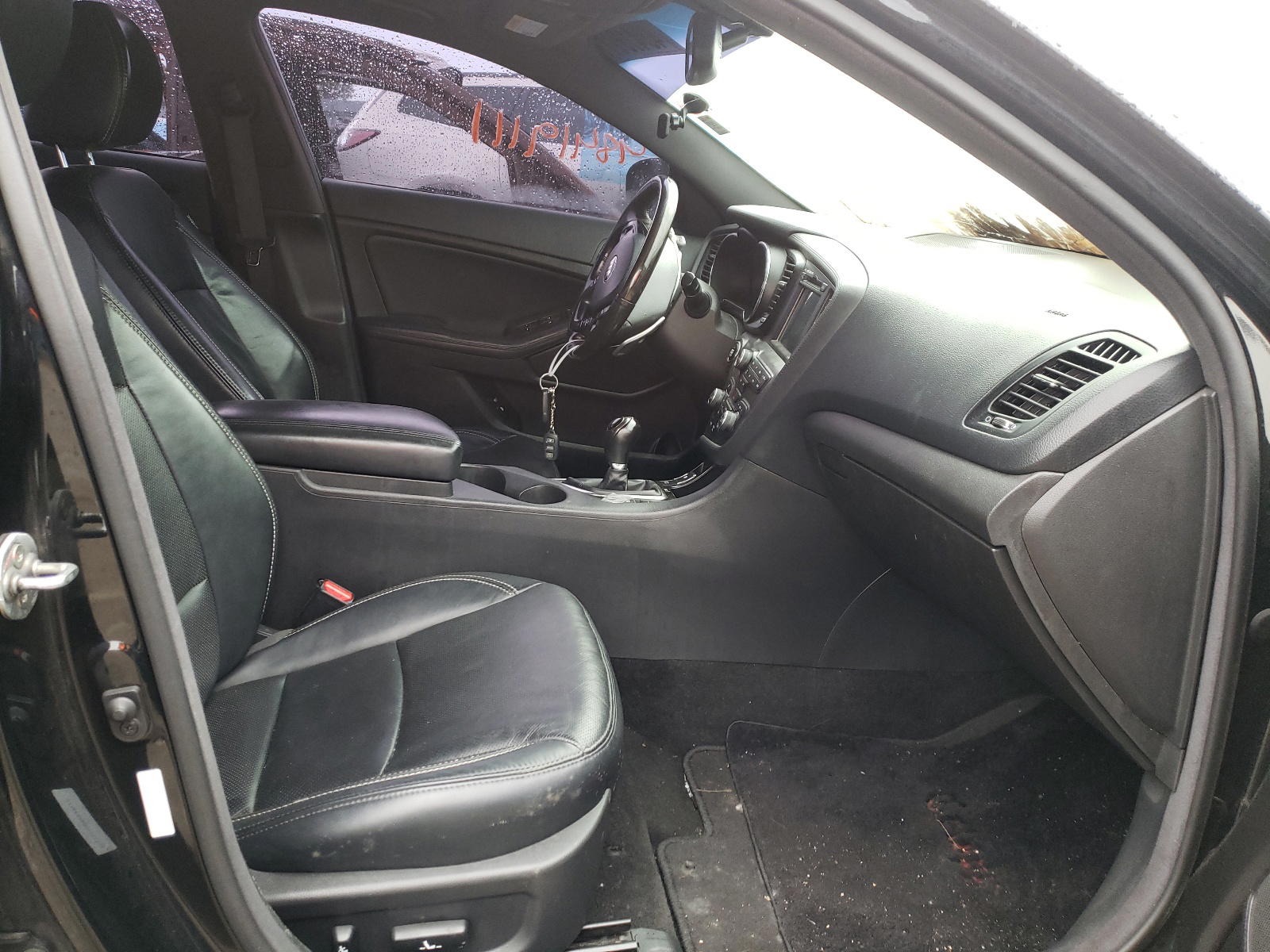 Photo 5 from auction – 2013 KIA OPTIMA SX with VIN 5XXGR4A65DG111744