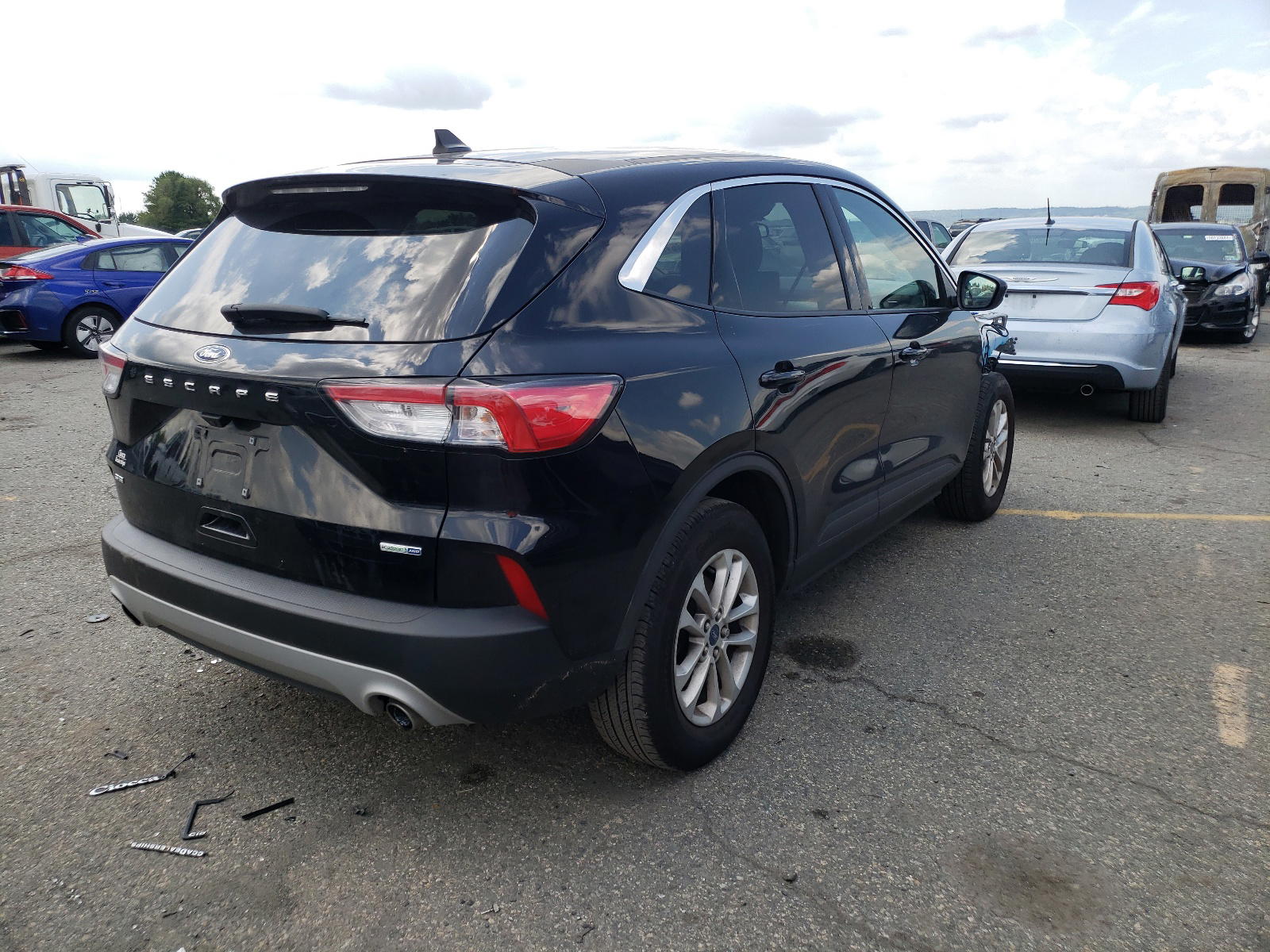 Photo 4 from auction – 2020 FORD ESCAPE SE with VIN 1FMCU9G68LUA91107