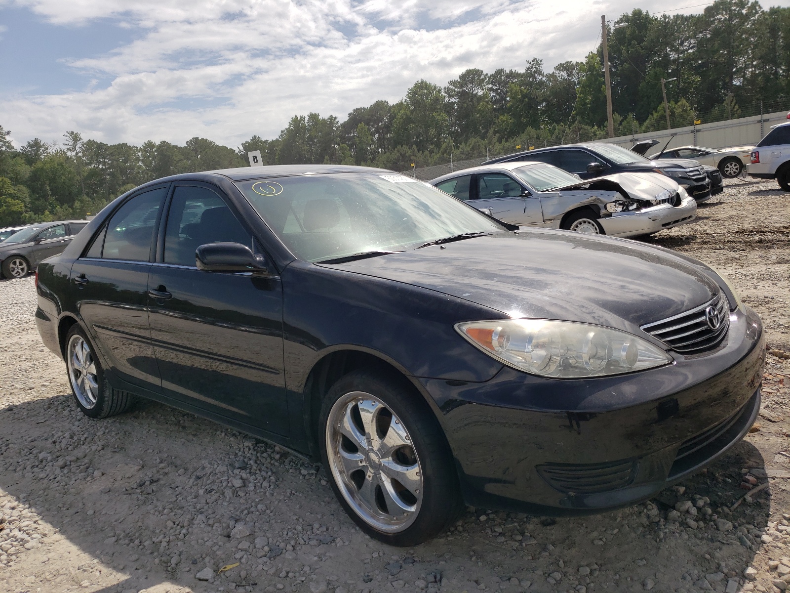 TOYOTA CAMRY LE 2005 with VIN 4T1BE32K85U600352 - Photo from auction