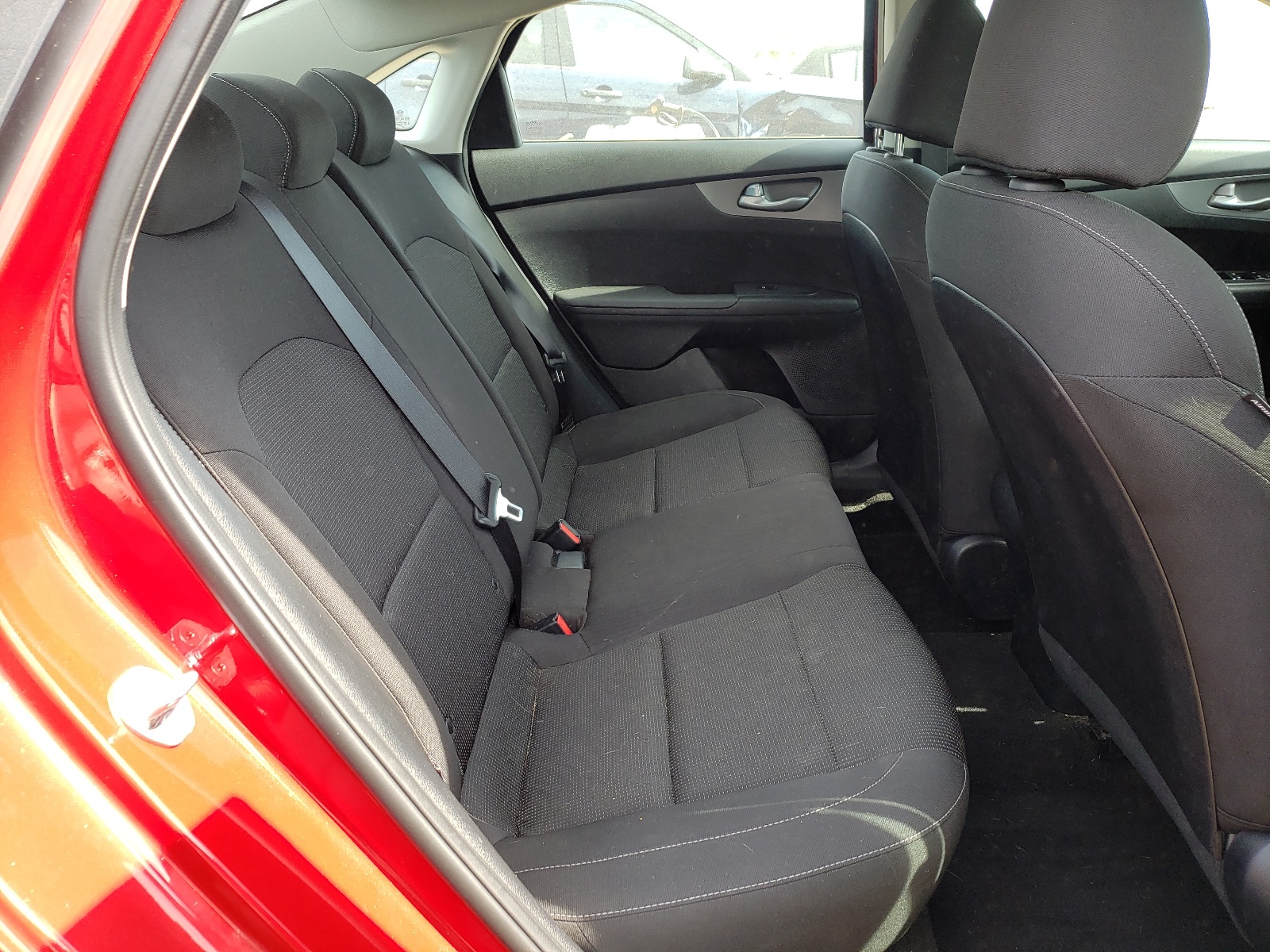 Photo 6 from auction – 2019 KIA FORTE FE with VIN 3KPF24AD0KE057368