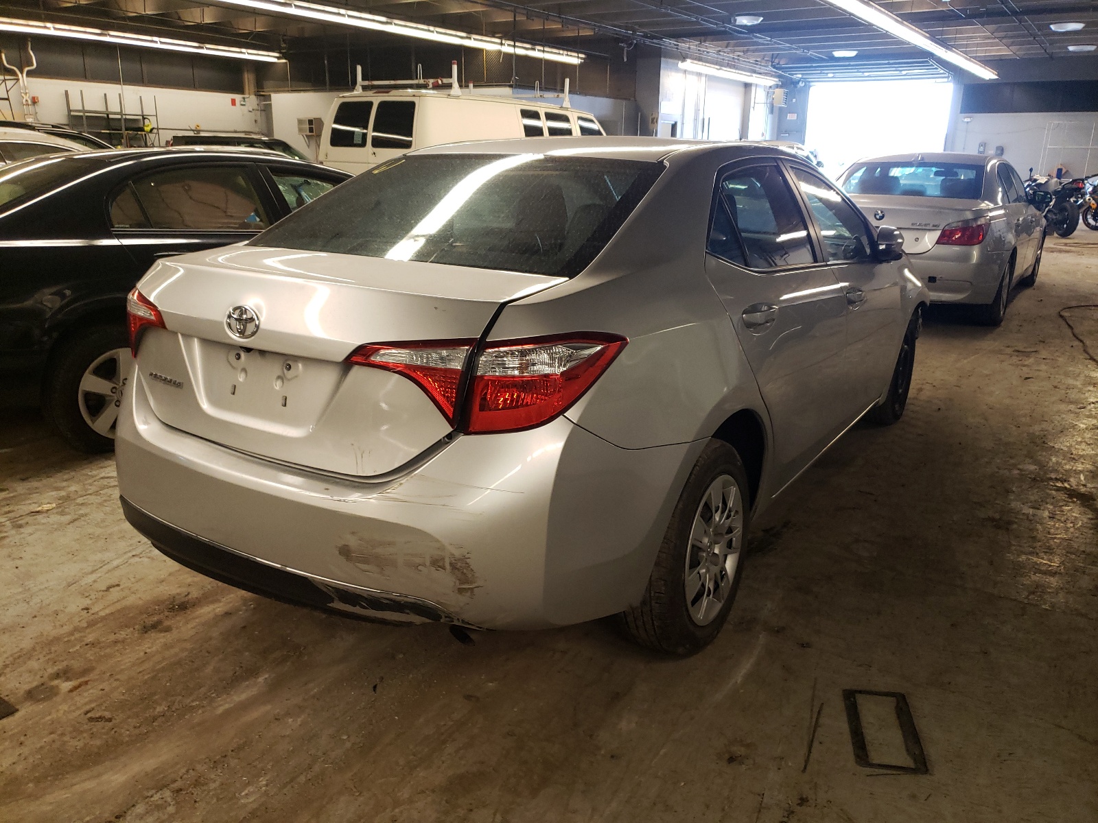 Photo 4 from auction – 2015 TOYOTA COROLLA L with VIN 5YFBURHE3FP250770