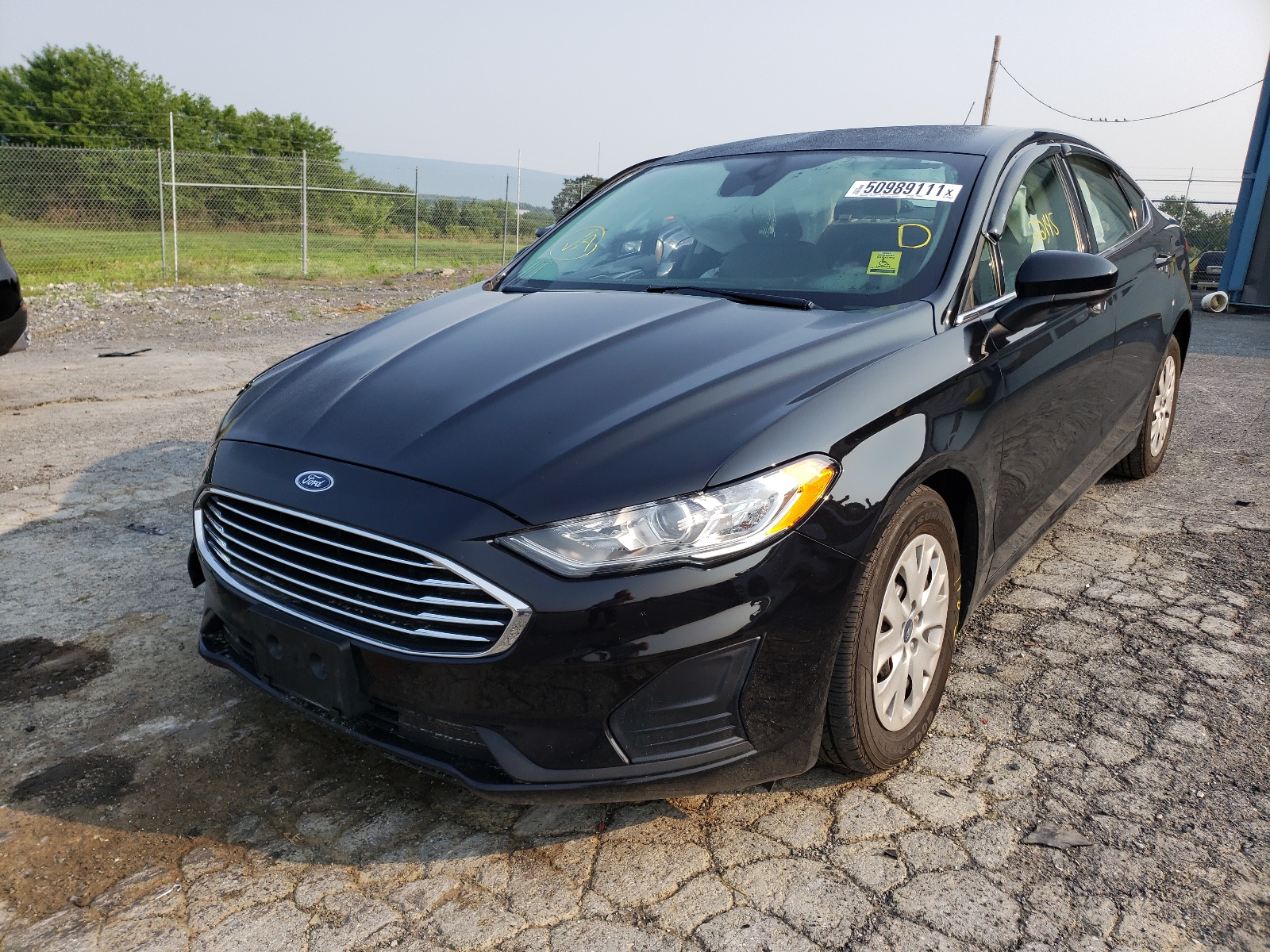 Photo 2 from auction – 2019 FORD FUSION S with VIN 3FA6P0G71KR247495