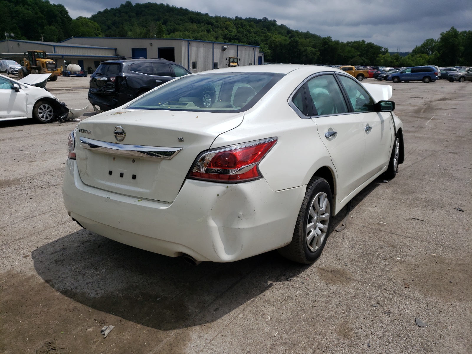 صورة رقم 4 من المزاد - 2015 NISSAN ALTIMA 2.5 مع VIN 1N4AL3AP6FC114591