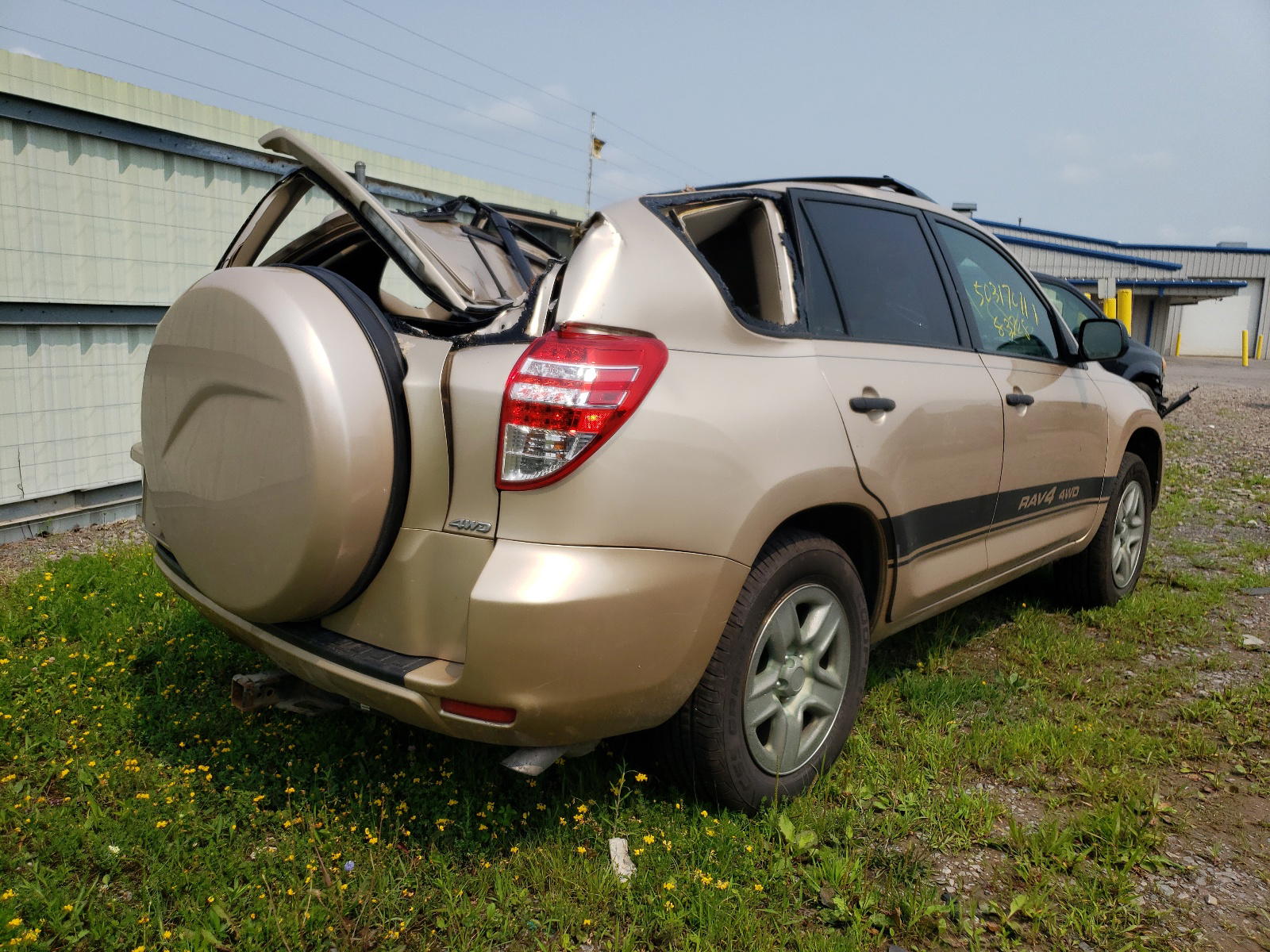 Photo 4 from auction – 2011 TOYOTA RAV4 with VIN 2T3BF4DV6BW126429