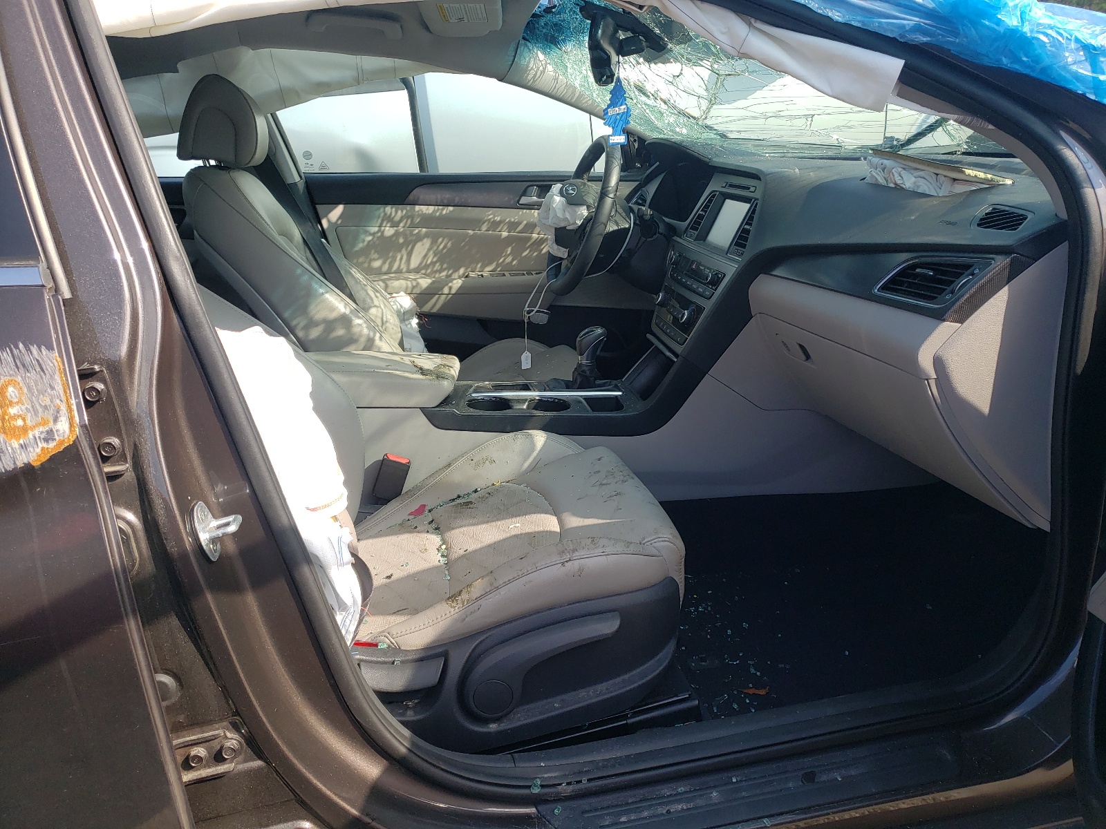 Photo 5 from auction – 2016 HYUNDAI SONATA SPO with VIN 5NPE34AF6GH425288