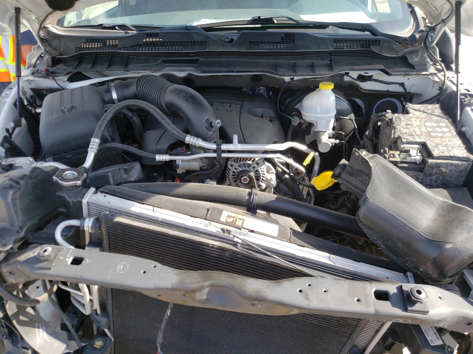 Photo 7 from auction – 2016 RAM 1500 SLT with VIN 3C6RR7LT7GG157520