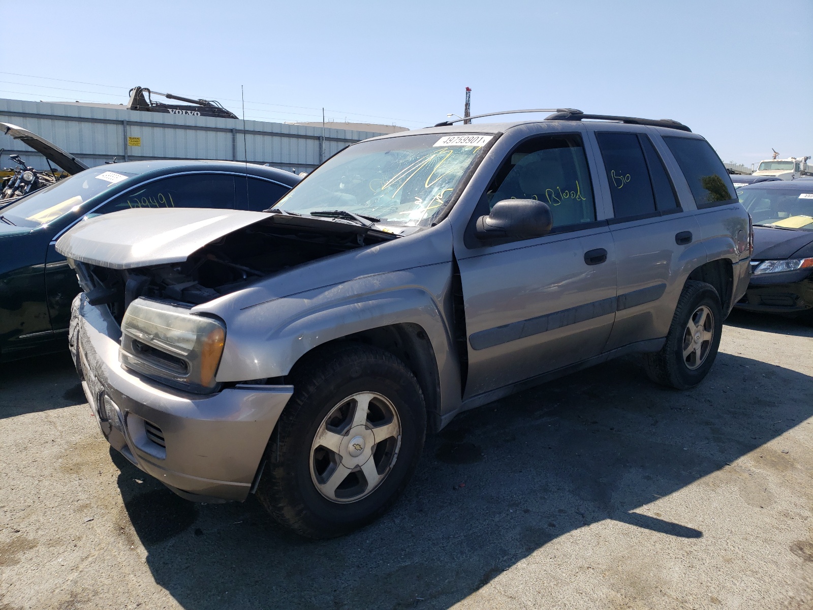 Photo 2 from auction – 2005 CHEVROLET TRAILBLAZE with VIN 1GNDT13S752353656