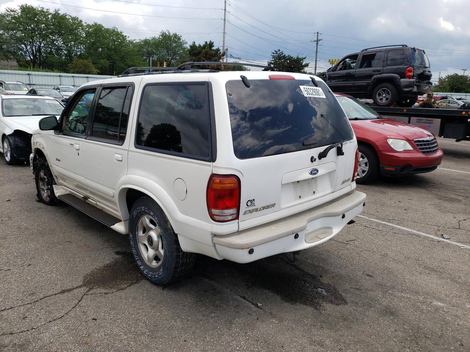 Photo 3 from auction – 2001 FORD EXPLORER with VIN 1FMZU75E71ZA32834