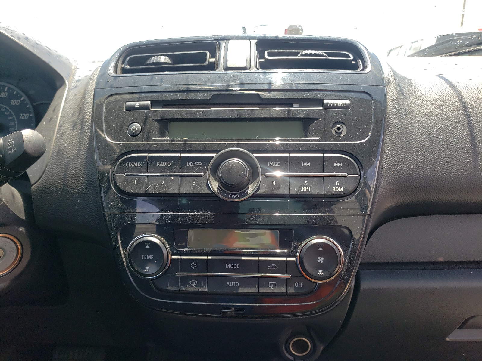 Photo 9 from auction – 2015 MITSUBISHI MIRAGE DE with VIN ML32A3HJ9FH053989