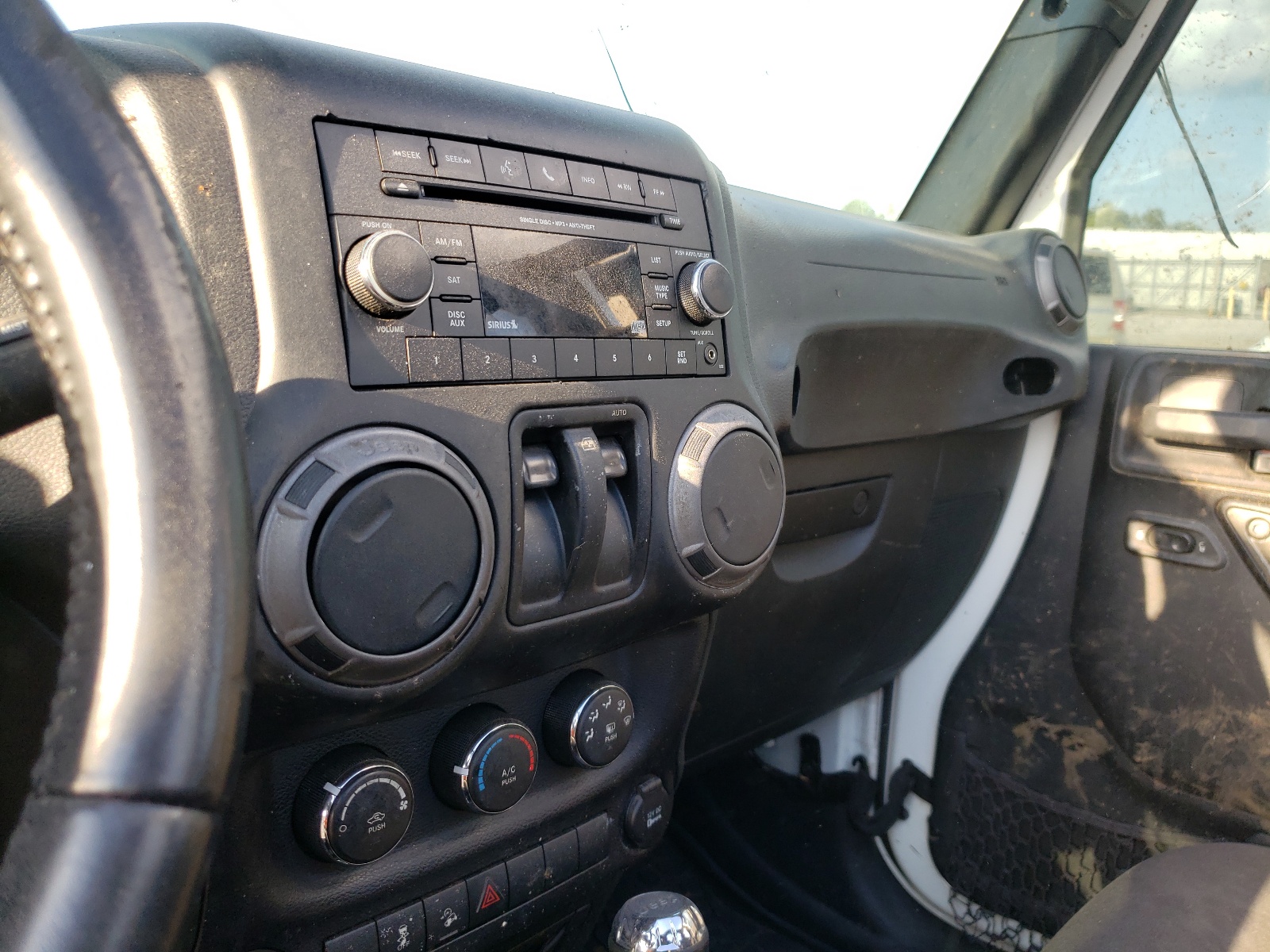 Photo 9 from auction – 2015 JEEP WRANGLER S with VIN 1C4AJWAG1FL554834