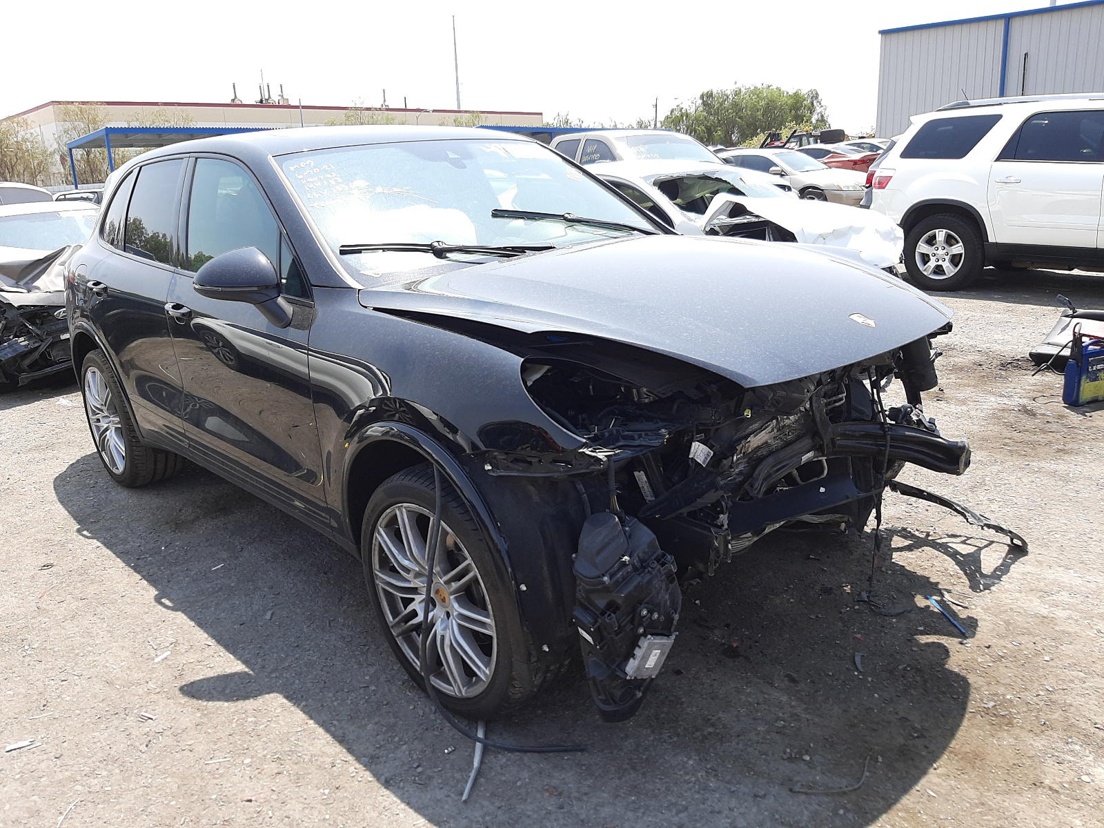 PORSCHE CAYENNE 2017 with VIN WP1AA2A23HKA87100 - Photo from auction