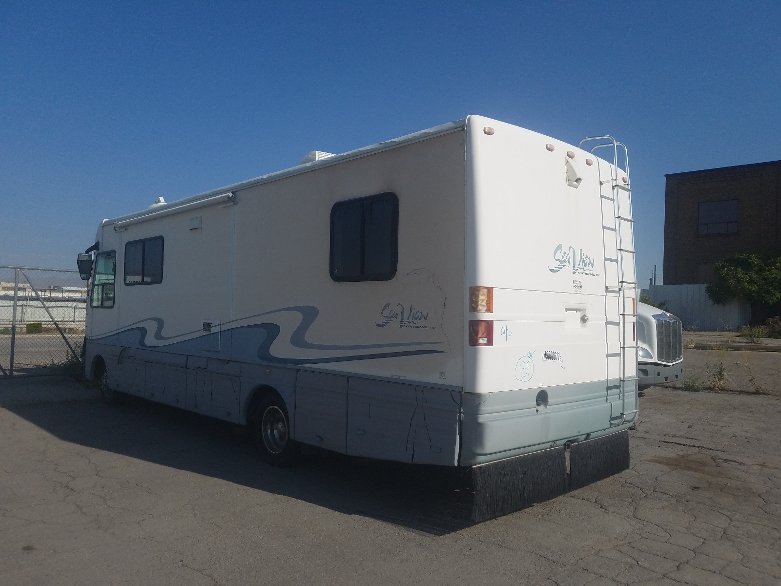 Photo 3 from auction – 2001 SEAB MOTORHOME with VIN 1FCNF53S4Y0A05423