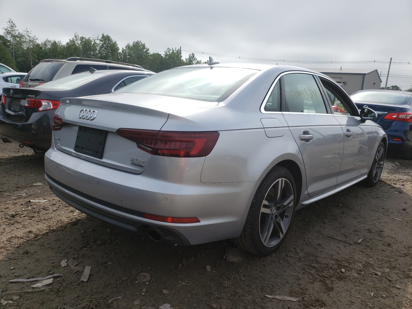 Zdjęcie 4 z aukcji – 2018 AUDI A4 PREMIUM z VIN WAUENAF45JA165509