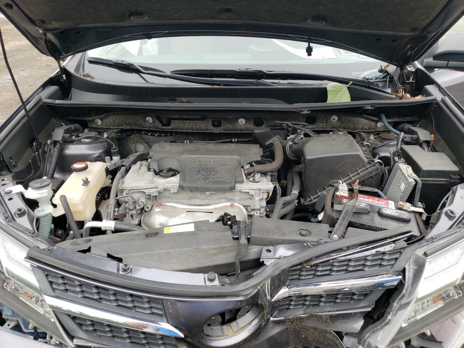 Zdjęcie 7 z aukcji – 2015 TOYOTA RAV4 LE z VIN JTMBFREV8FJ047795