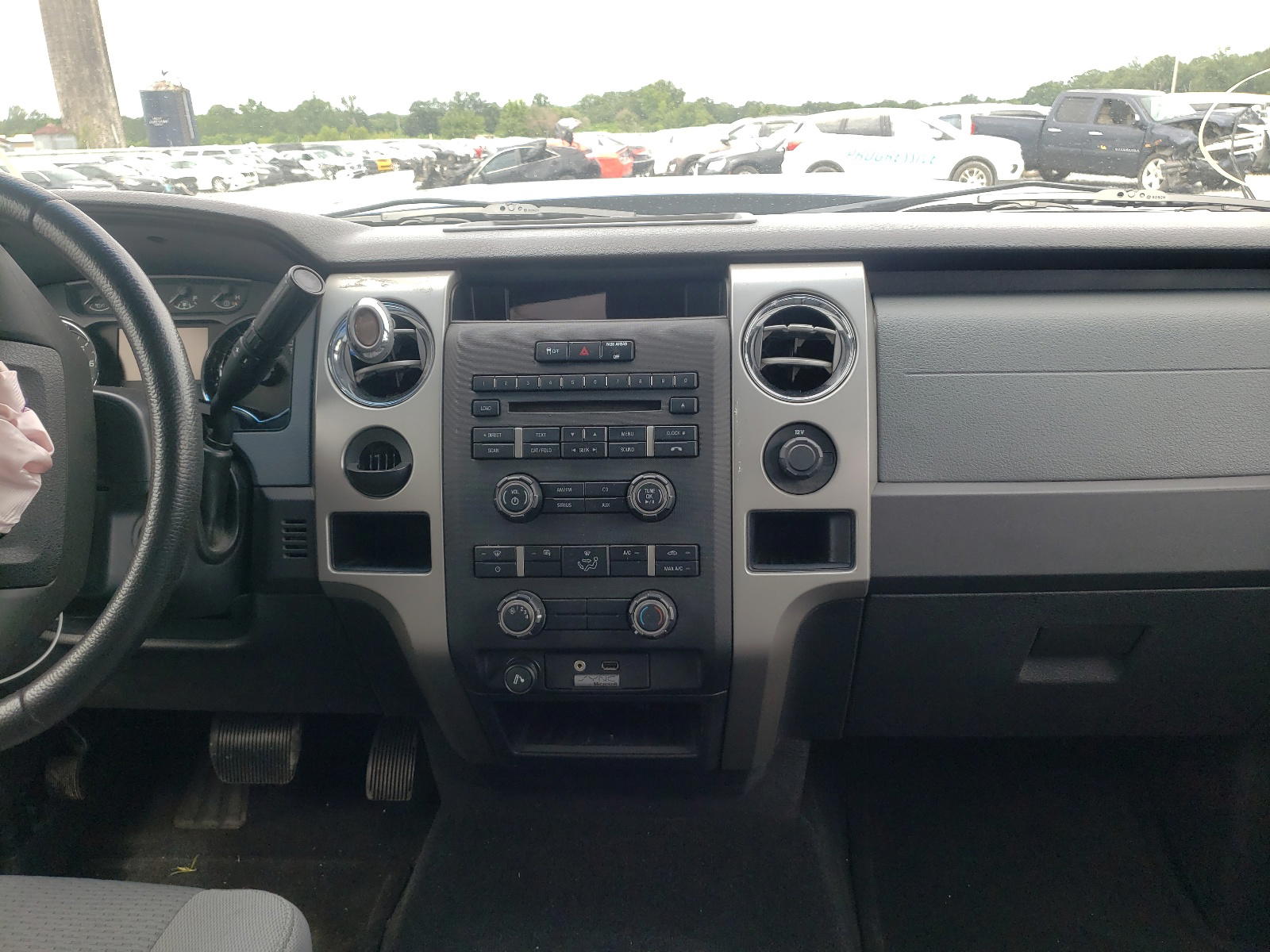 Photo 9 from auction – 2011 FORD F150 SUPER with VIN 1FTEW1CM4BFC91336