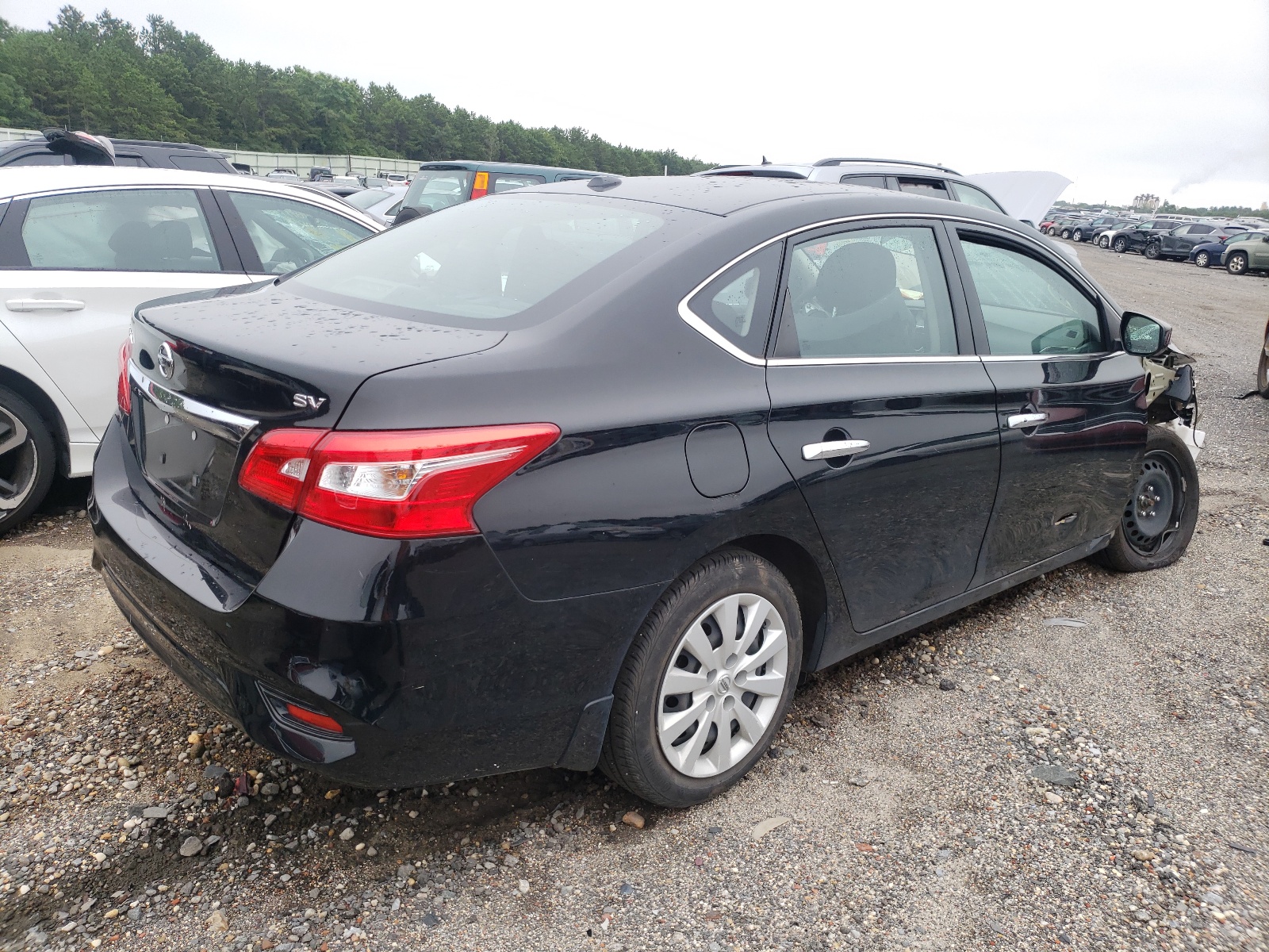 Photo 4 from auction – 2017 NISSAN SENTRA S with VIN 3N1AB7AP2HL661405