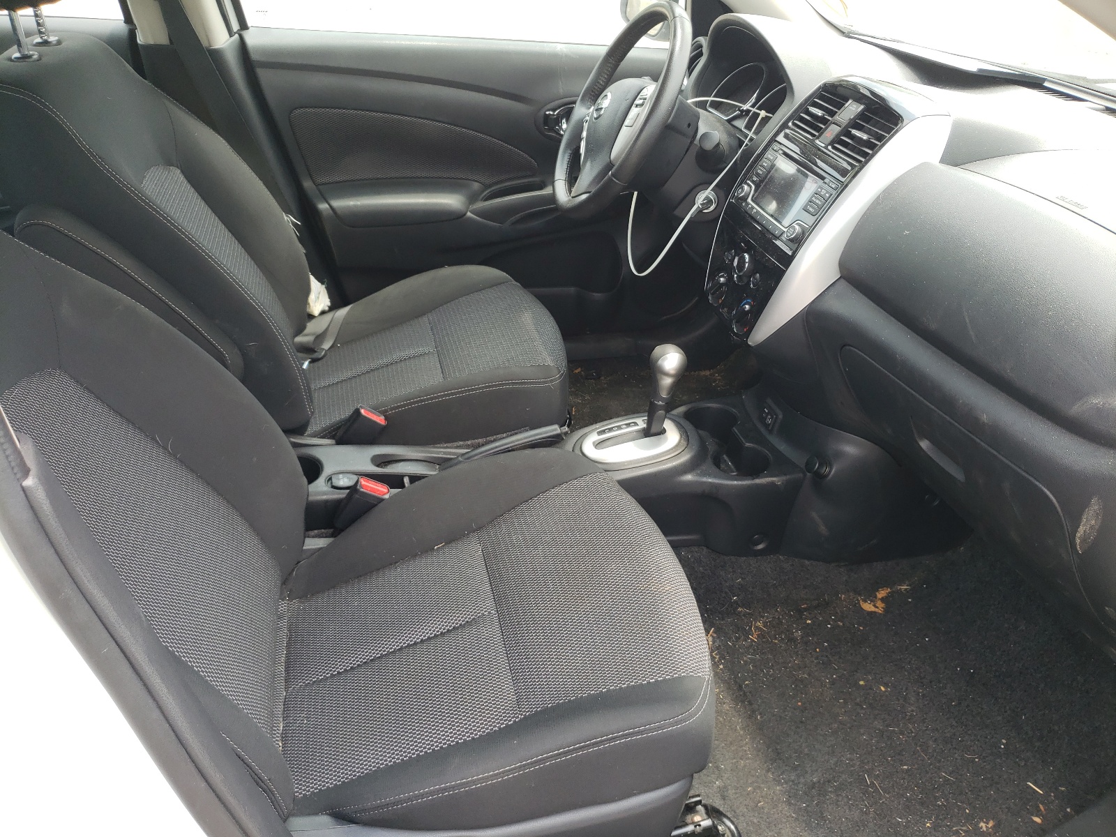 Photo 5 from auction – 2018 NISSAN VERSA S with VIN 3N1CN7AP2JL875641