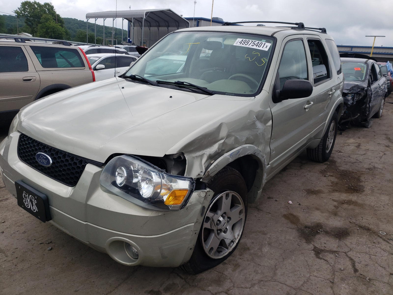 Photo 2 from auction – 2005 FORD ESCAPE LIM with VIN 1FMCU04185KA94222