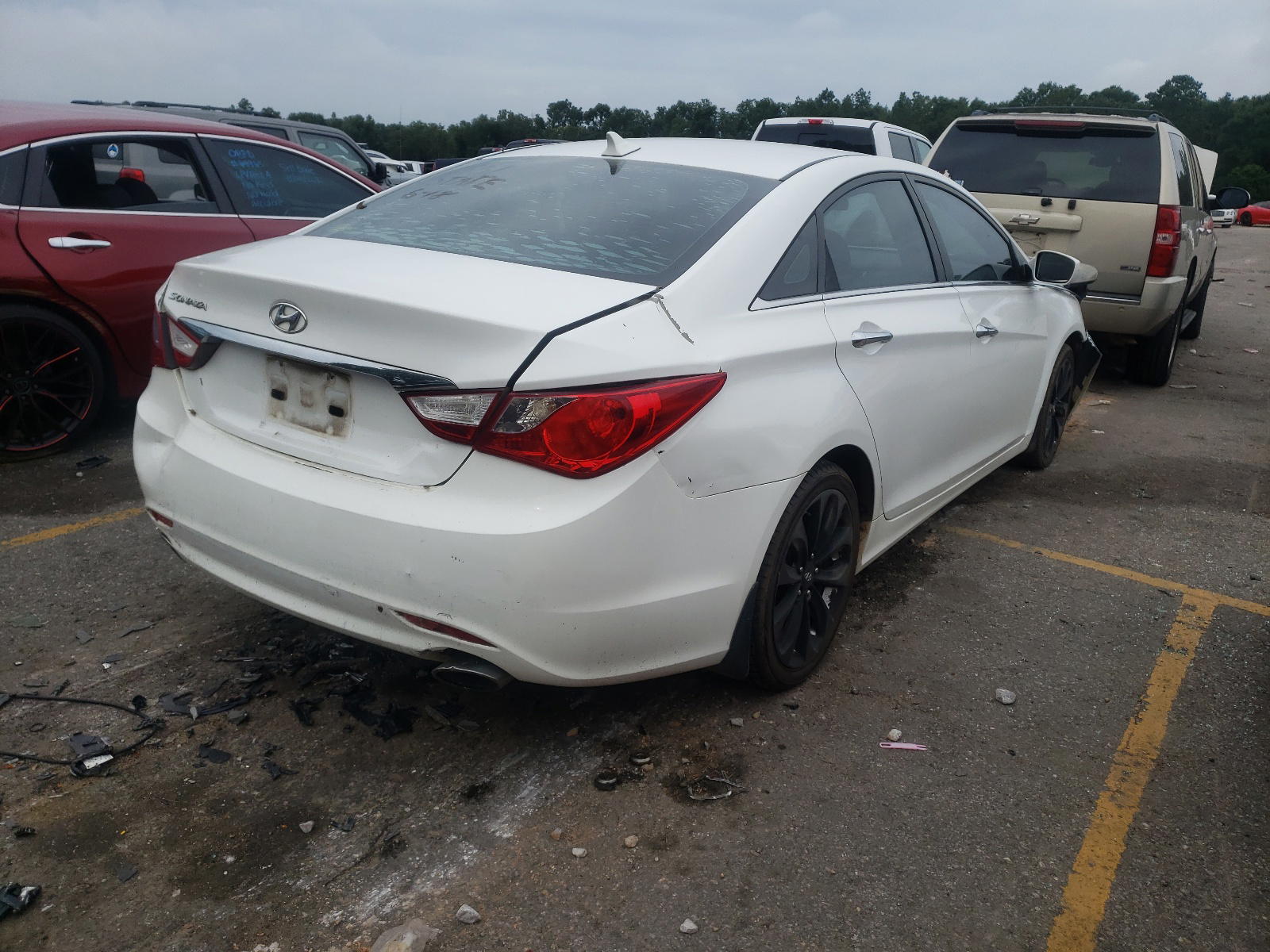 Photo 4 from auction – 2011 HYUNDAI SONATA SE with VIN 5NPEC4AC4BH147490
