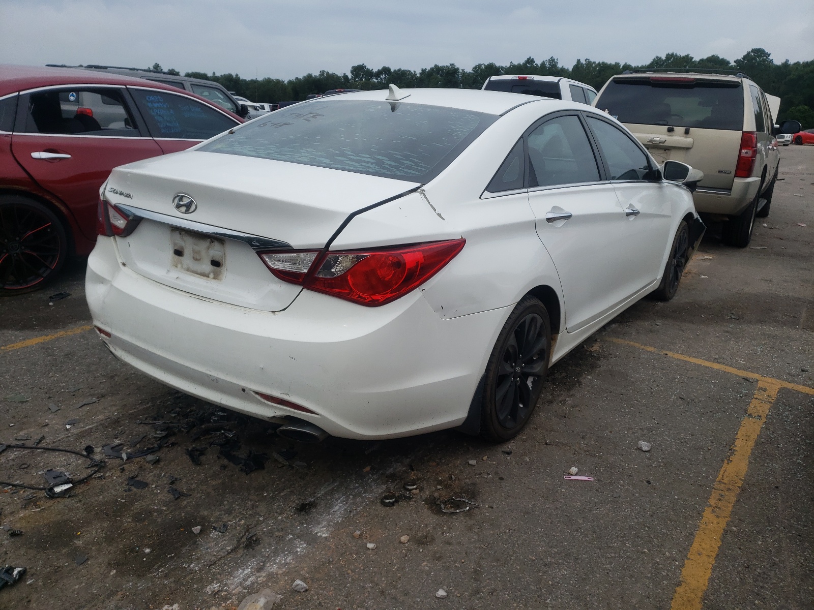 Фото 4 с аукциона – 2011 HYUNDAI SONATA SE с VIN 5NPEC4AC4BH147490