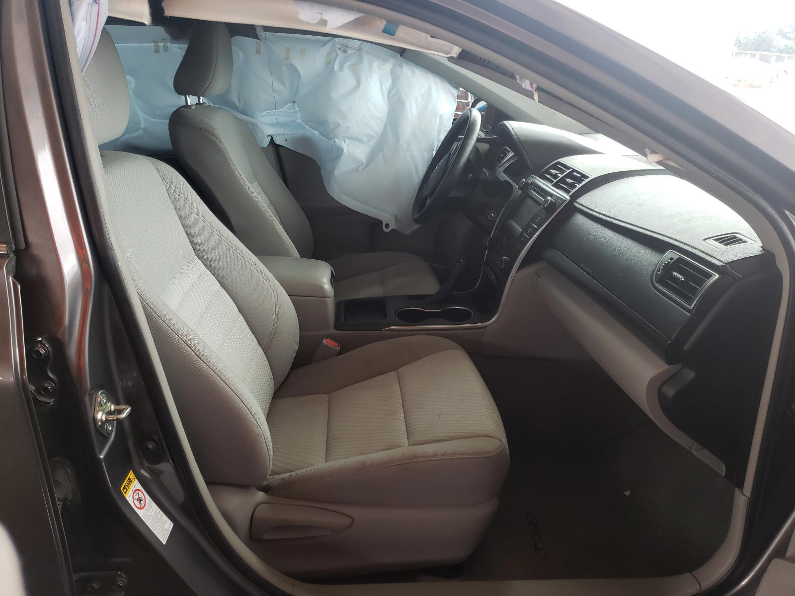 Photo 5 from auction – 2016 TOYOTA CAMRY LE with VIN 4T4BF1FK7GR579093