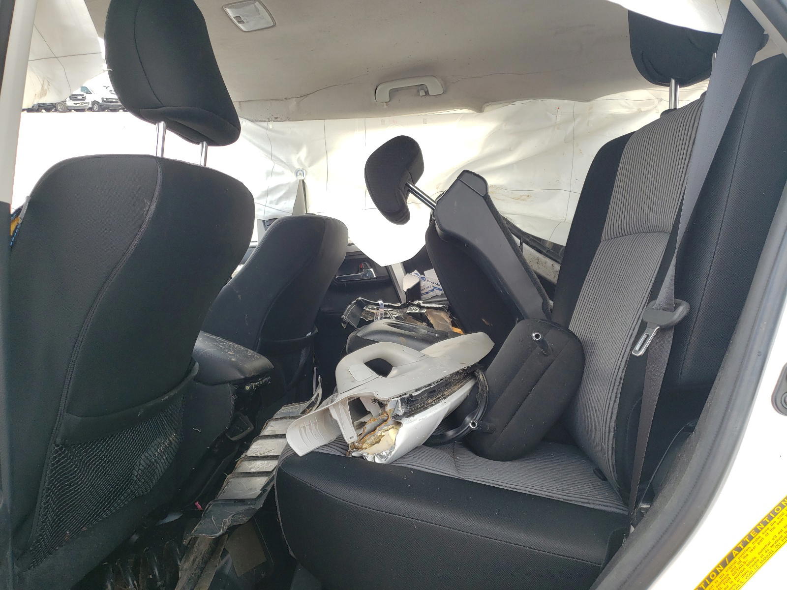 Photo 6 from auction – 2016 TOYOTA 4RUNNER SR with VIN JTEBU5JR1G5367277