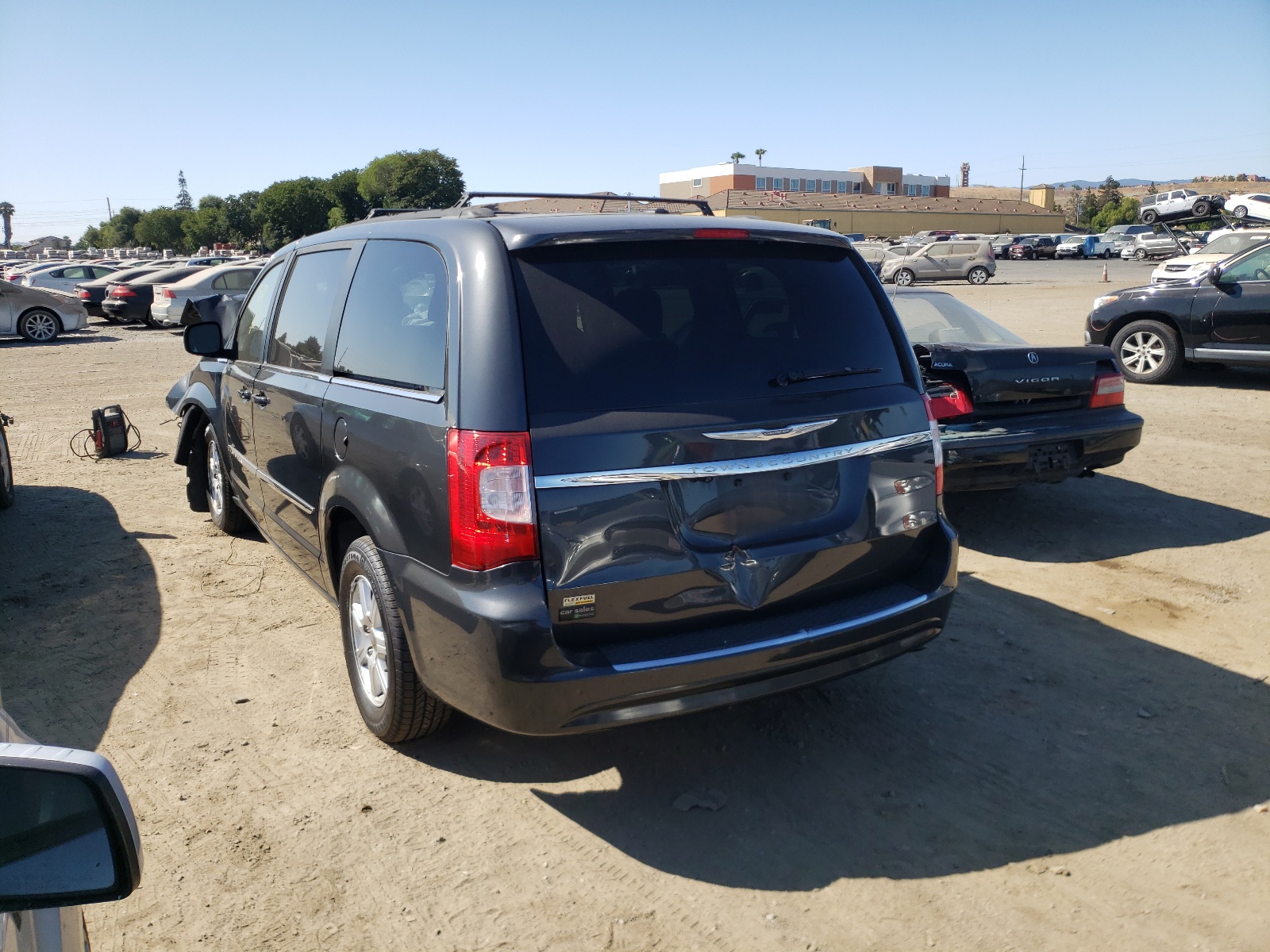 Photo 3 from auction – 2012 CHRYSLER TOWN & COU with VIN 2C4RC1BG4CR337909