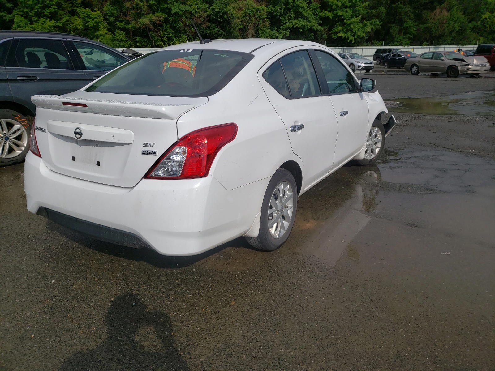 Photo 4 from auction – 2019 NISSAN VERSA S with VIN 3N1CN7AP3KL812243