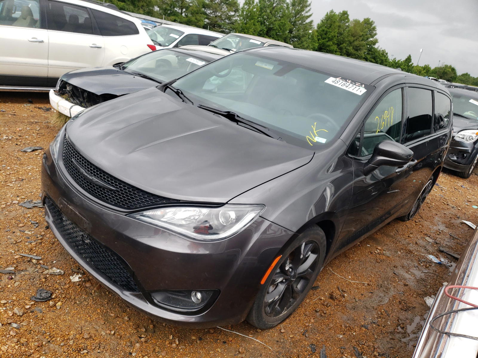 Photo 2 from auction – 2018 CHRYSLER PACIFICA T with VIN 2C4RC1FG2JR356708