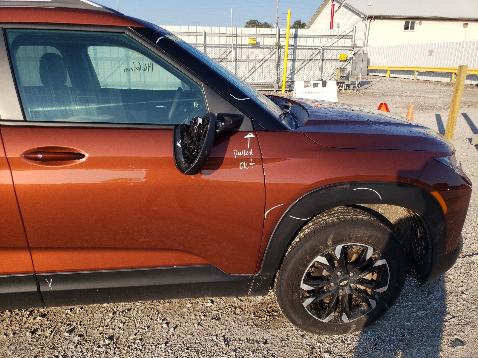 Photo 9 from auction – 2021 CHEVROLET TRAILBLAZE with VIN KL79MRSLXMB079367