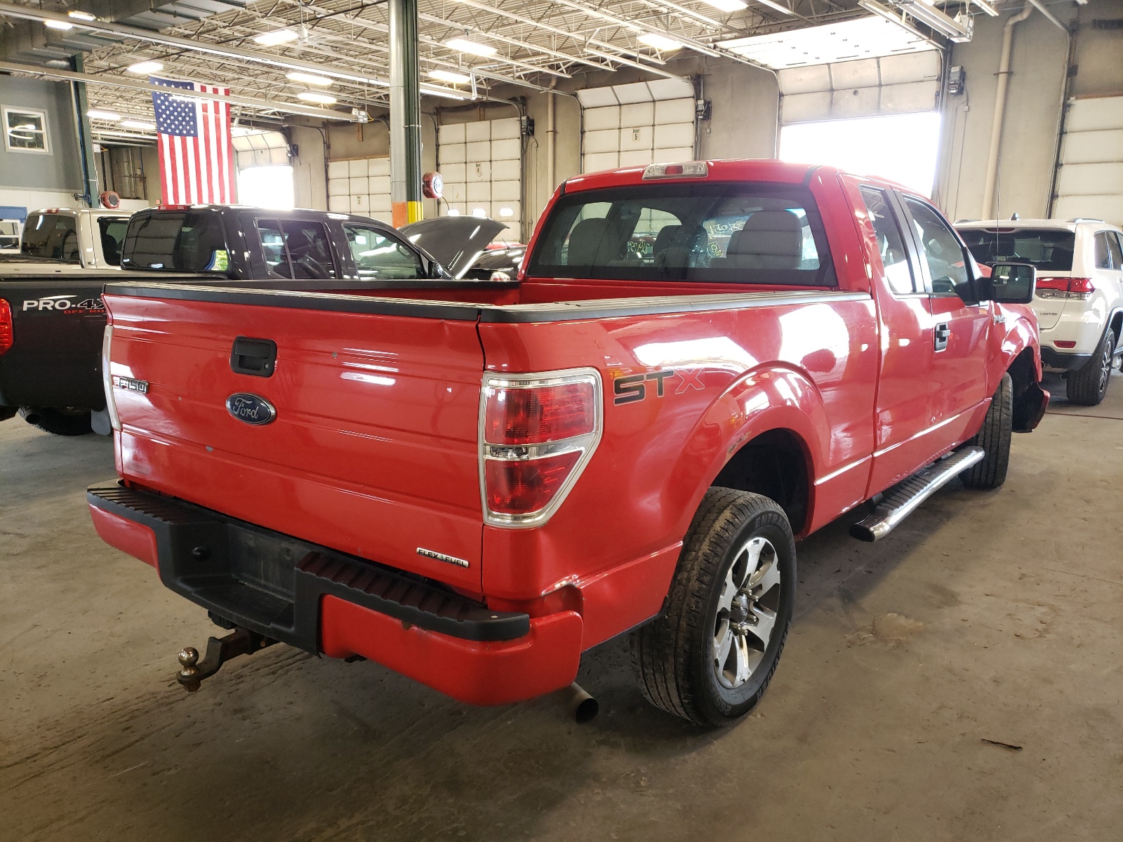 Photo 4 from auction – 2013 FORD F150 SUPER with VIN 1FTFX1CF1DKE14880