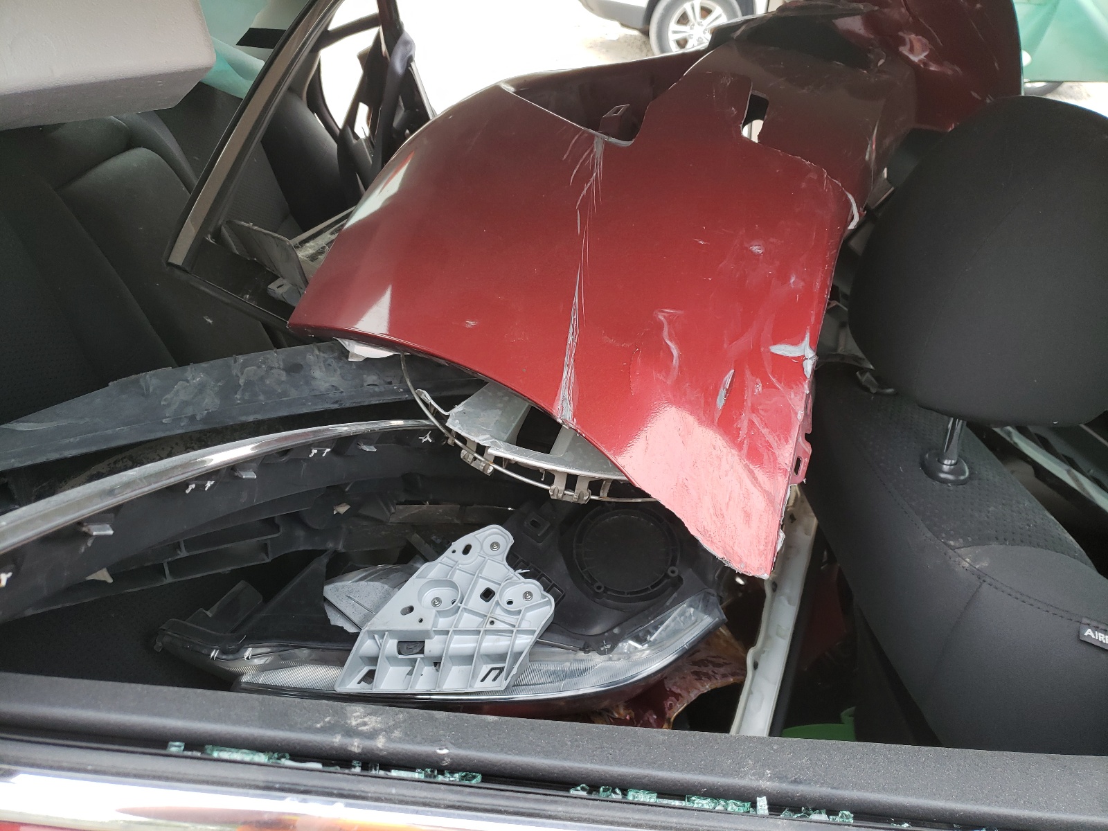 Photo 6 from auction – 2015 NISSAN ALTIMA 2.5 with VIN 1N4AL3AP2FN889572