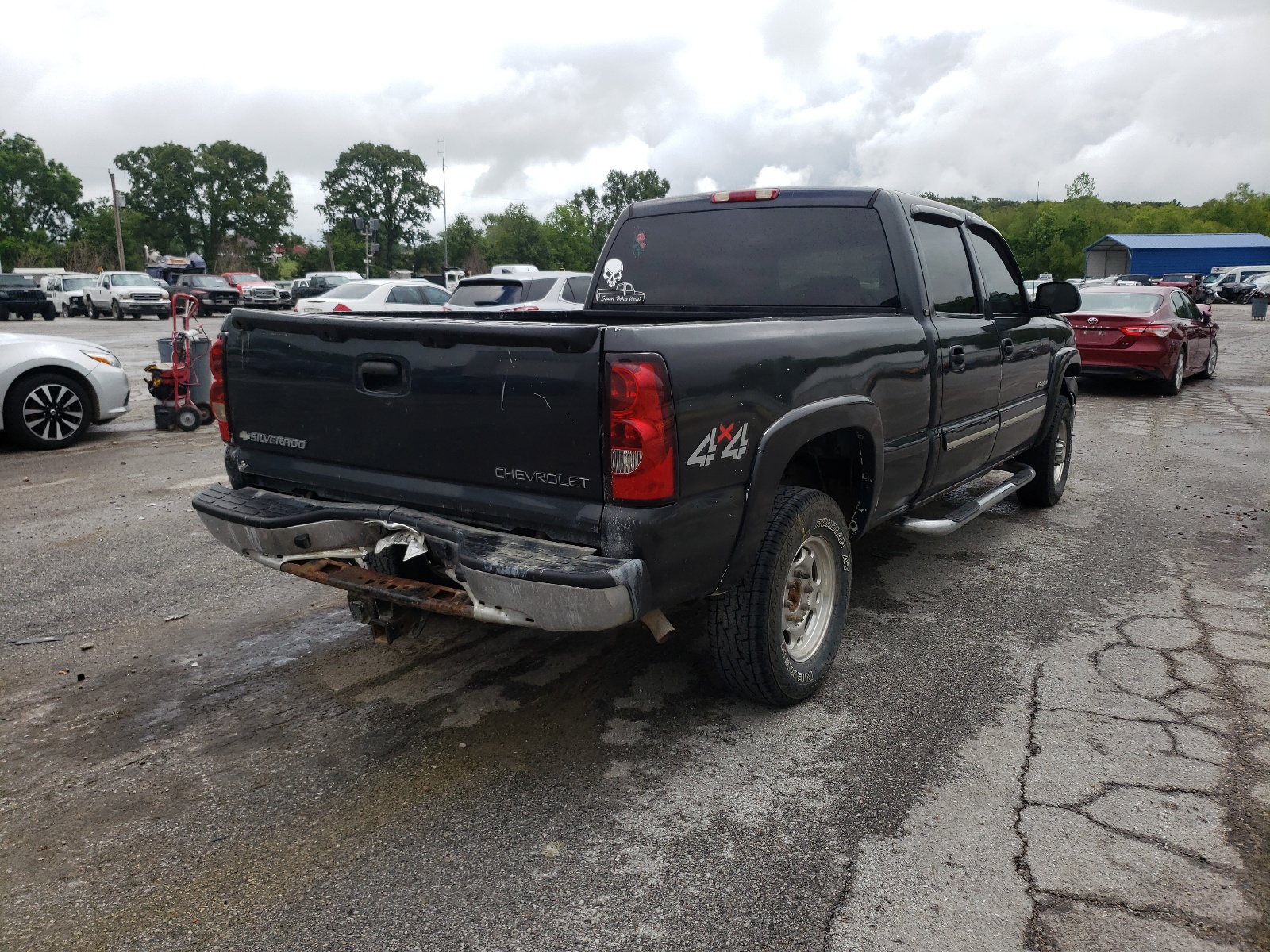 Photo 4 from auction – 2003 CHEVROLET SILVERADO with VIN 1GCGK13U23F119053