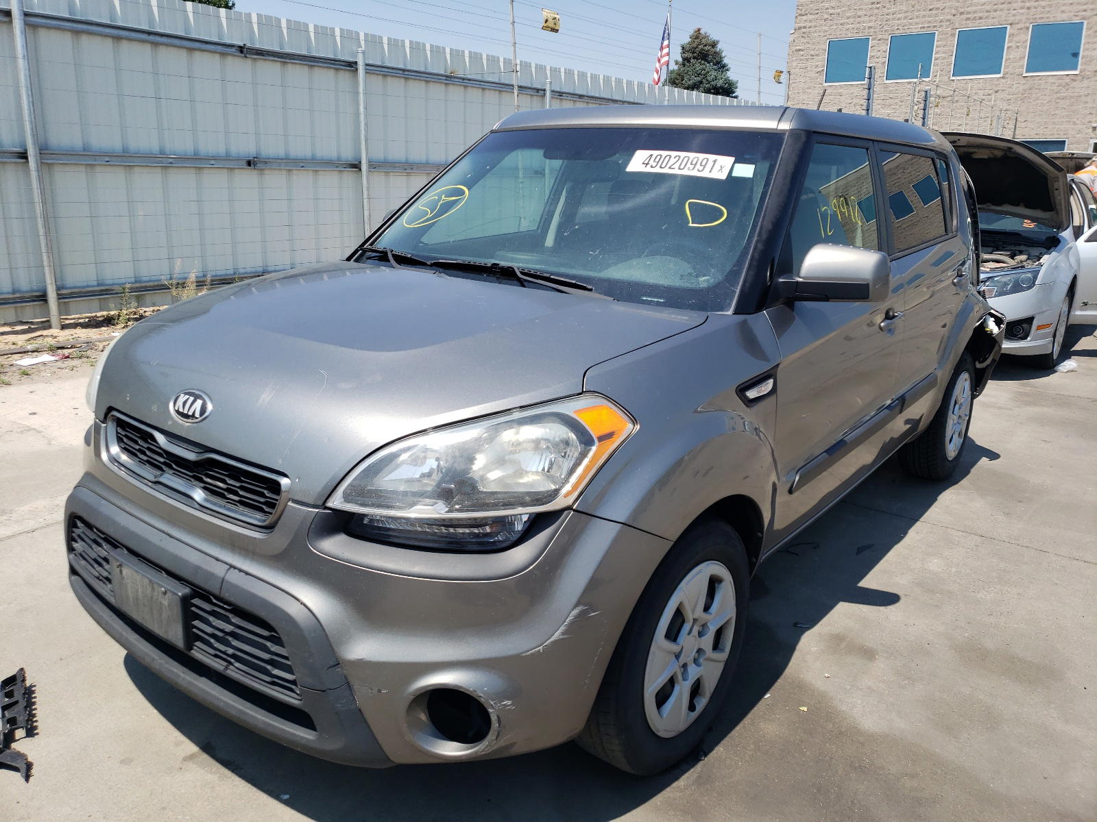 Photo 2 from auction – 2013 KIA SOUL with VIN KNDJT2A56D7503384